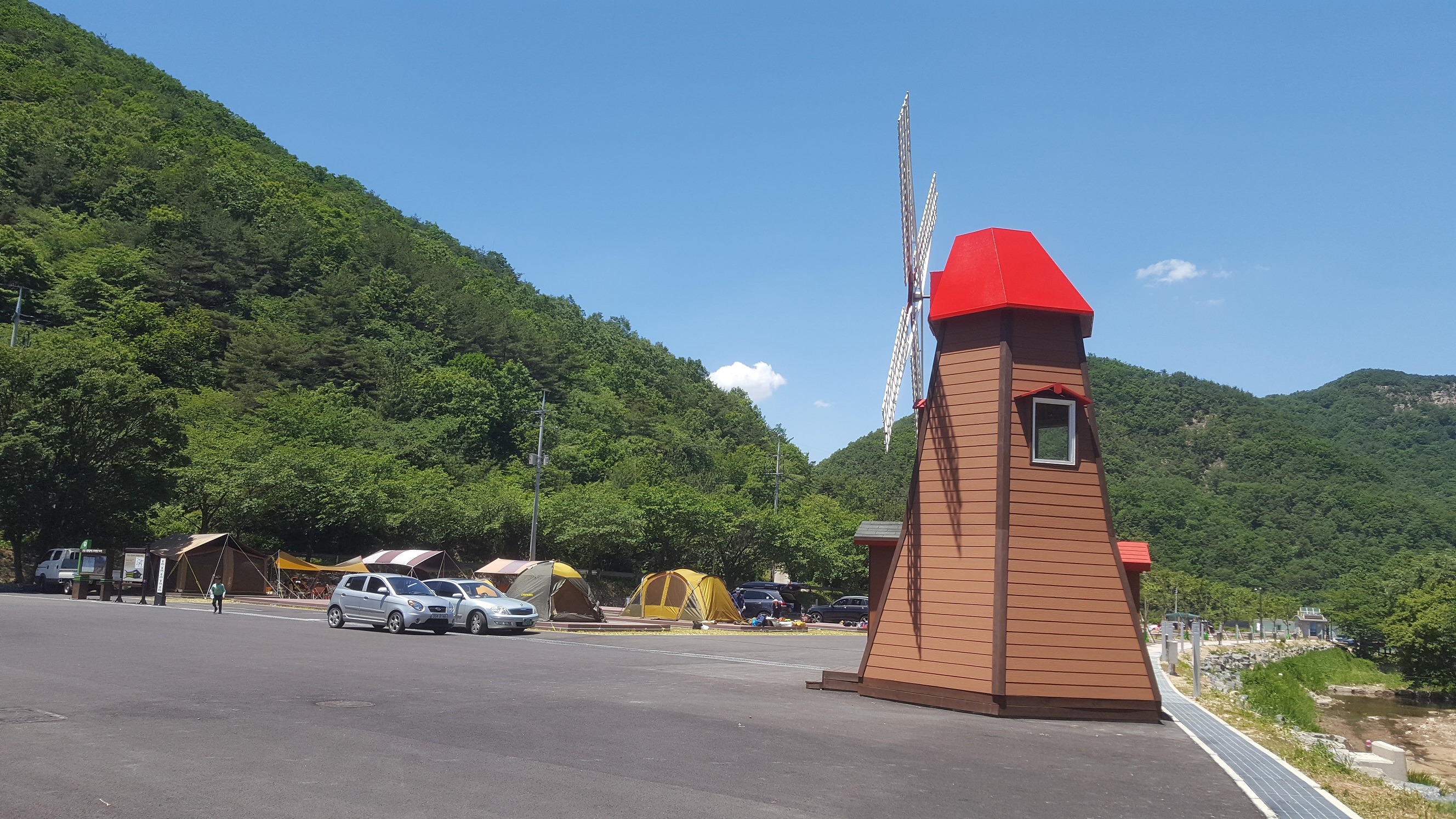 산꽃벚꽃마을오토캠핑장