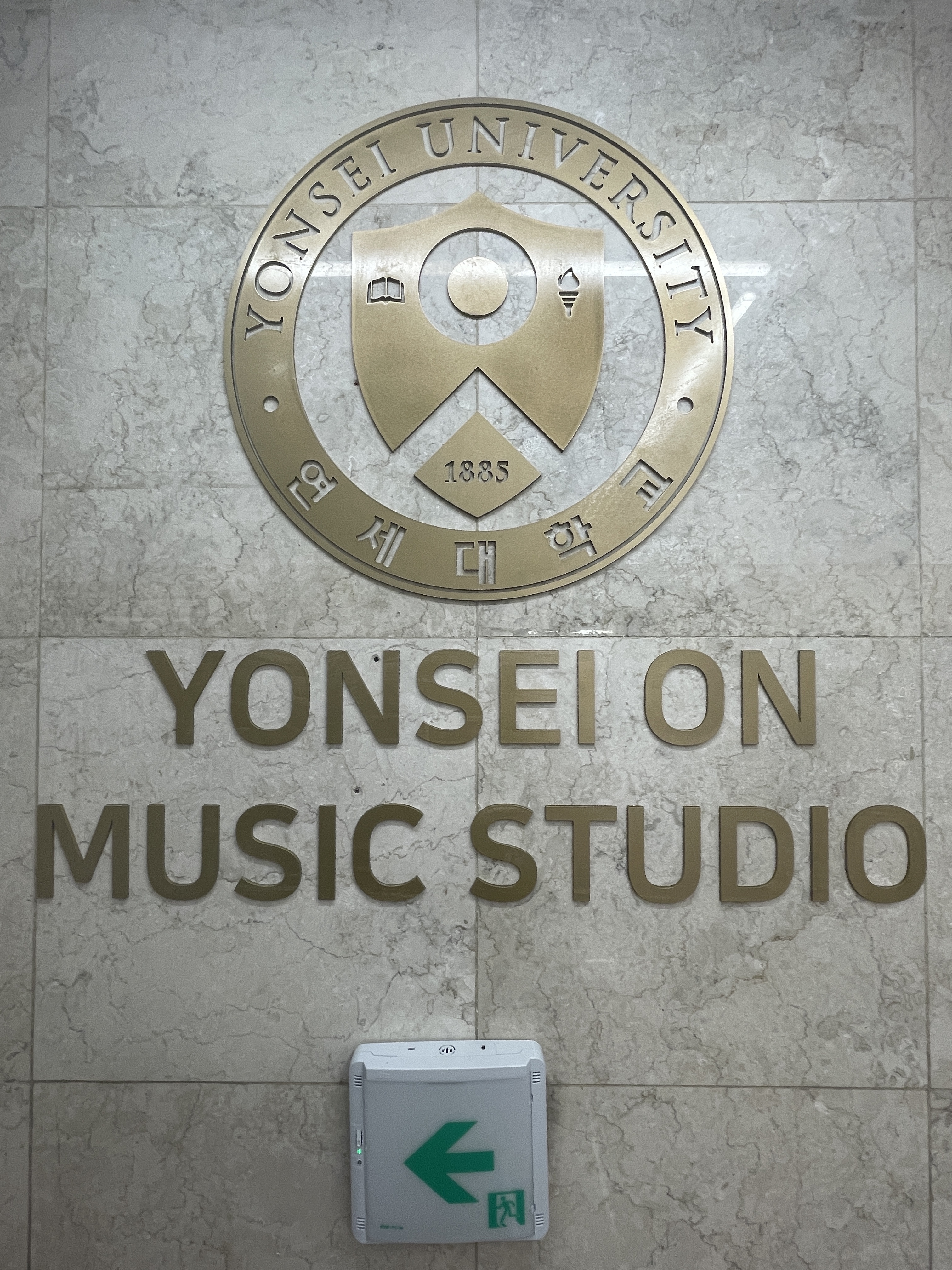 1번째 스튜디오 사진