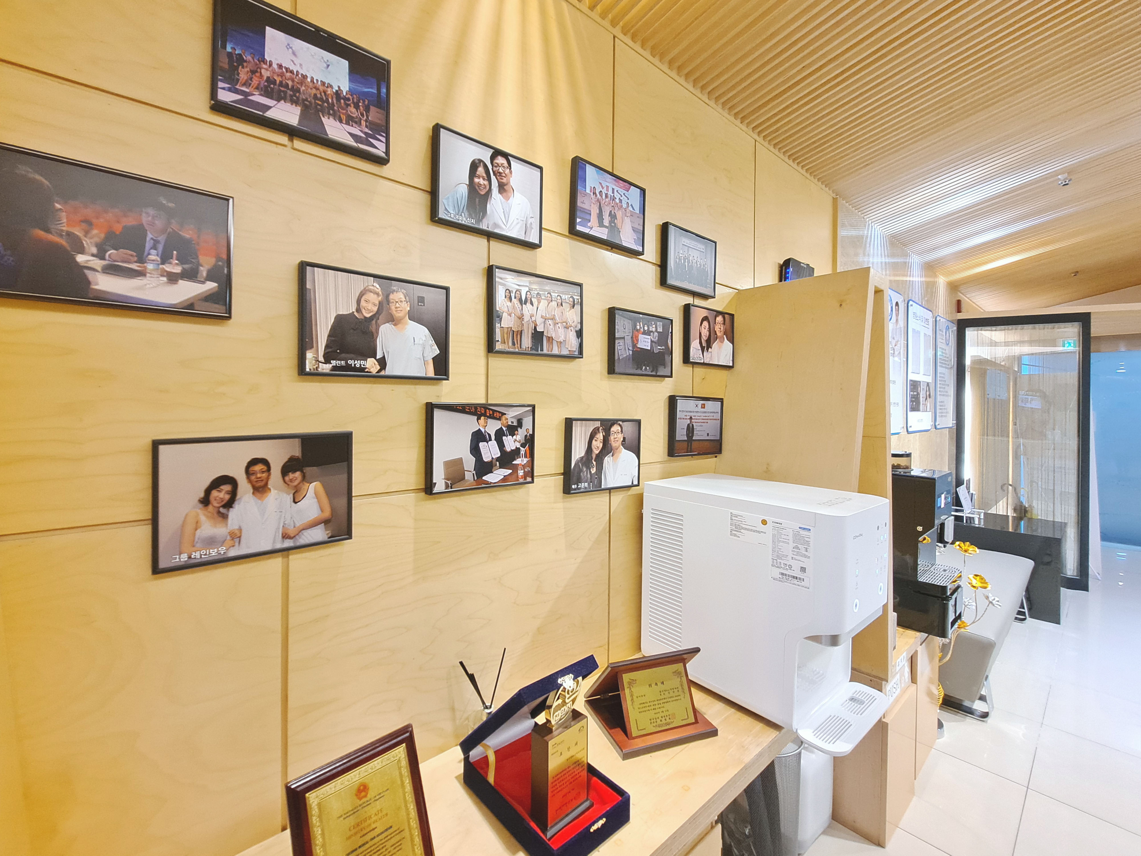 압구정KM성형외과천안본점의원 대표 이미지