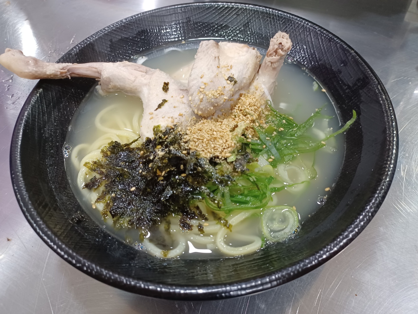 반마리 닭국수 대표 이미지