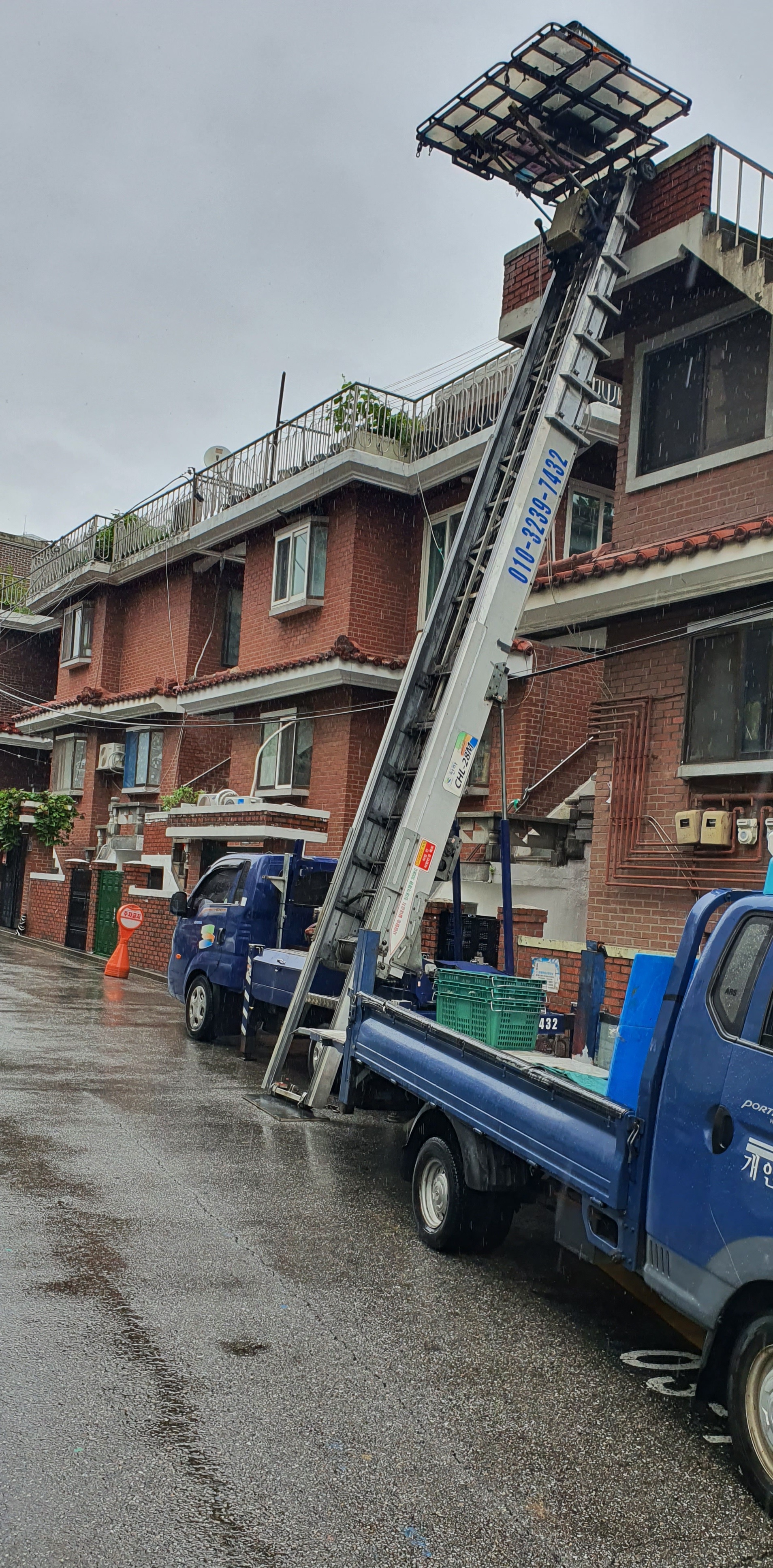 서울 영등포구 사다리차 중장비 사다리차비용 사다리차요금표 용달이사비용 고층사다리차 행운사다리차