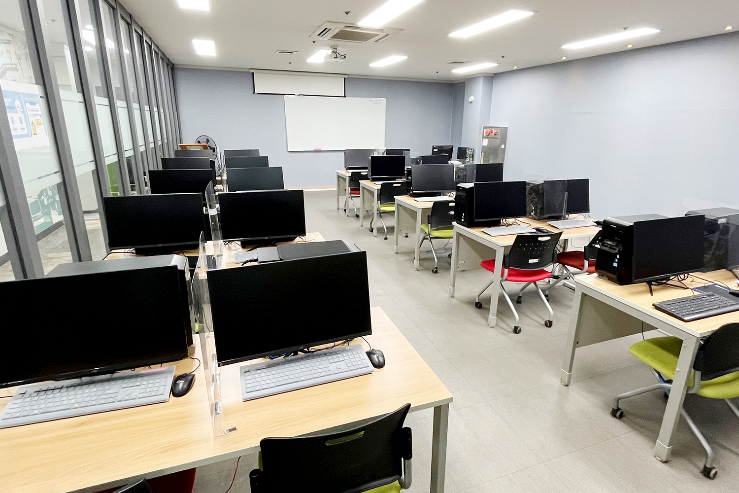 더국제직업전문학교