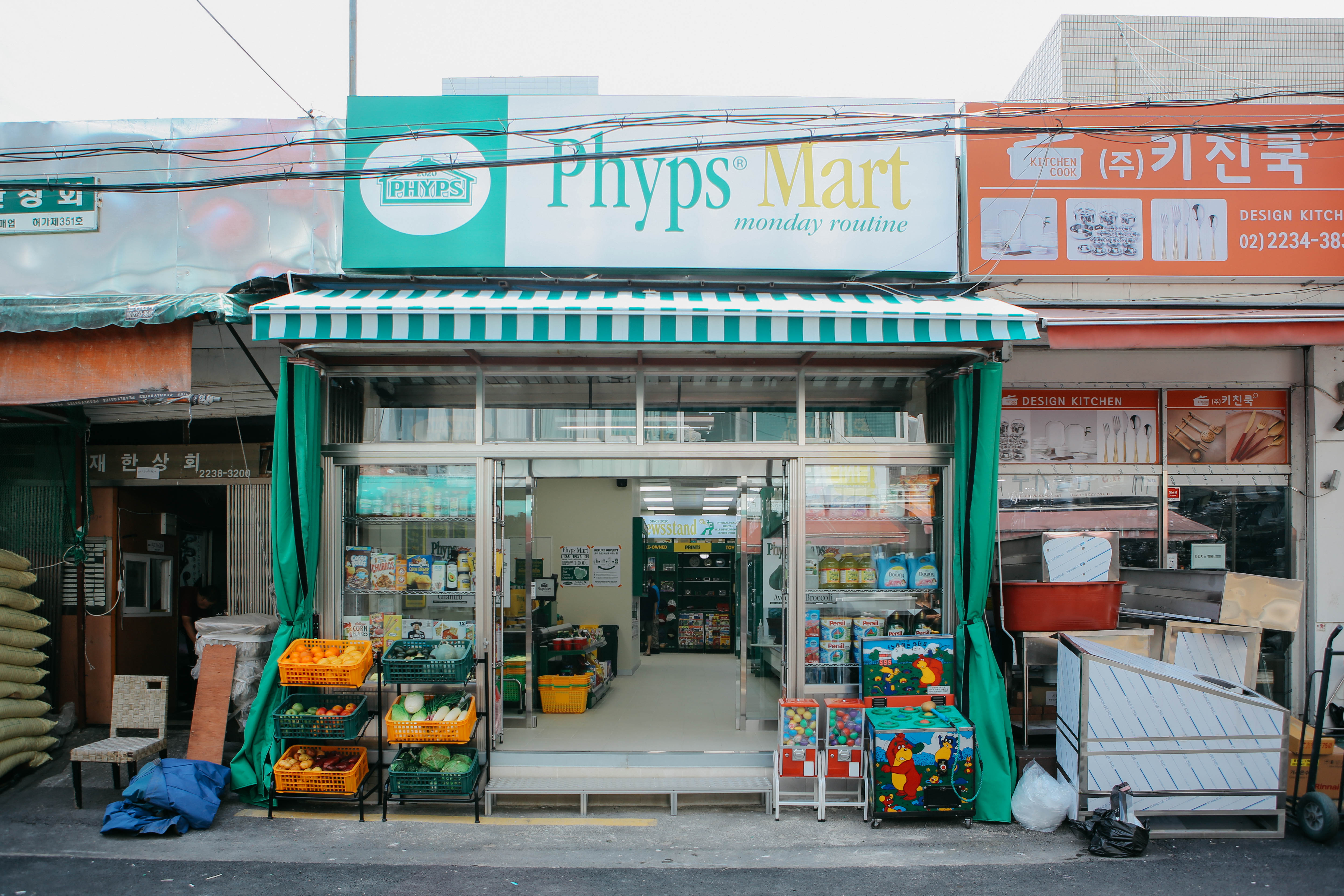PHYPS MART
