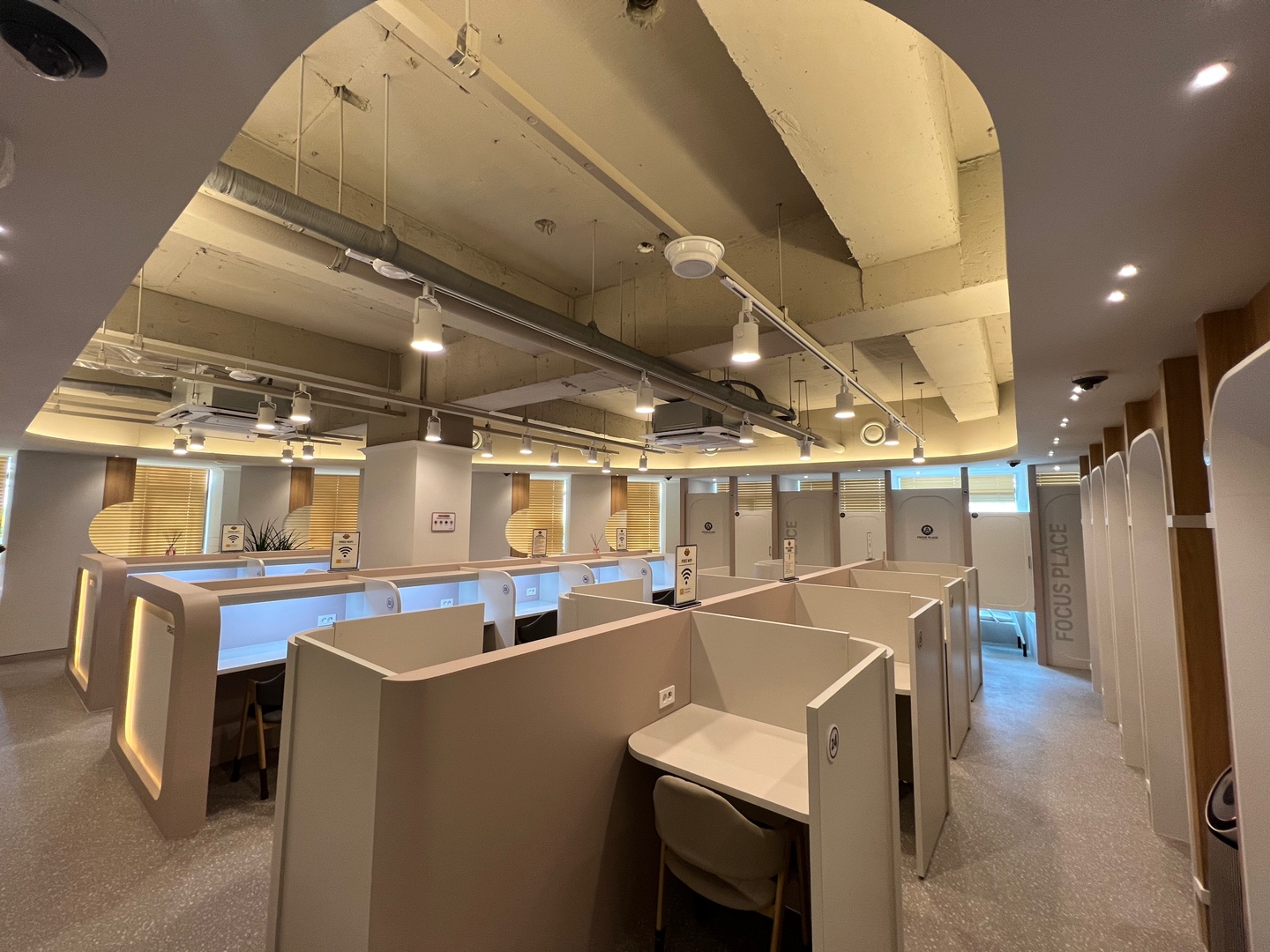 시너지플레이스스터디카페 안양평촌점 내부 또는 관련 모습