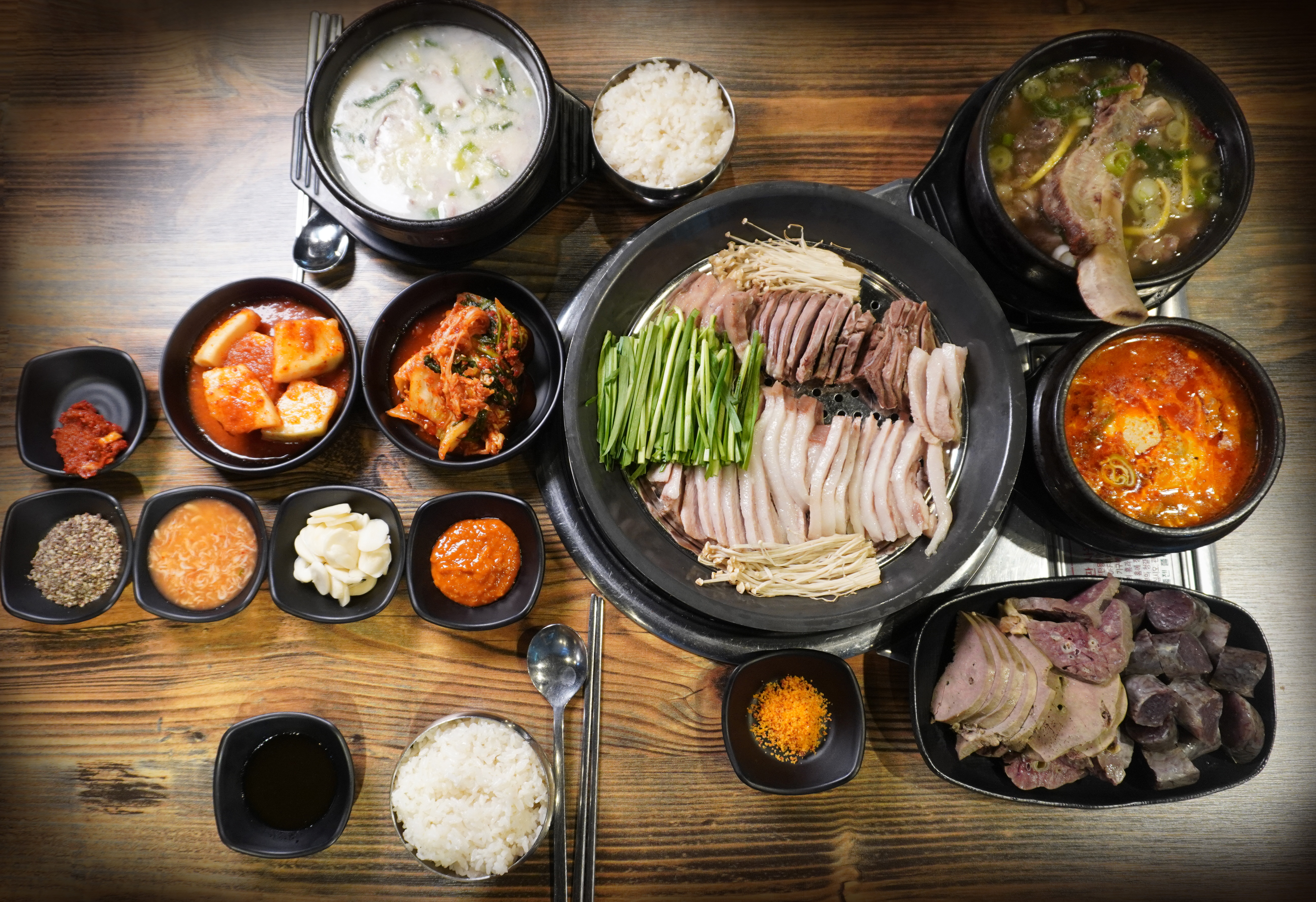 꽉찬순대국족발 수원권선시장본점