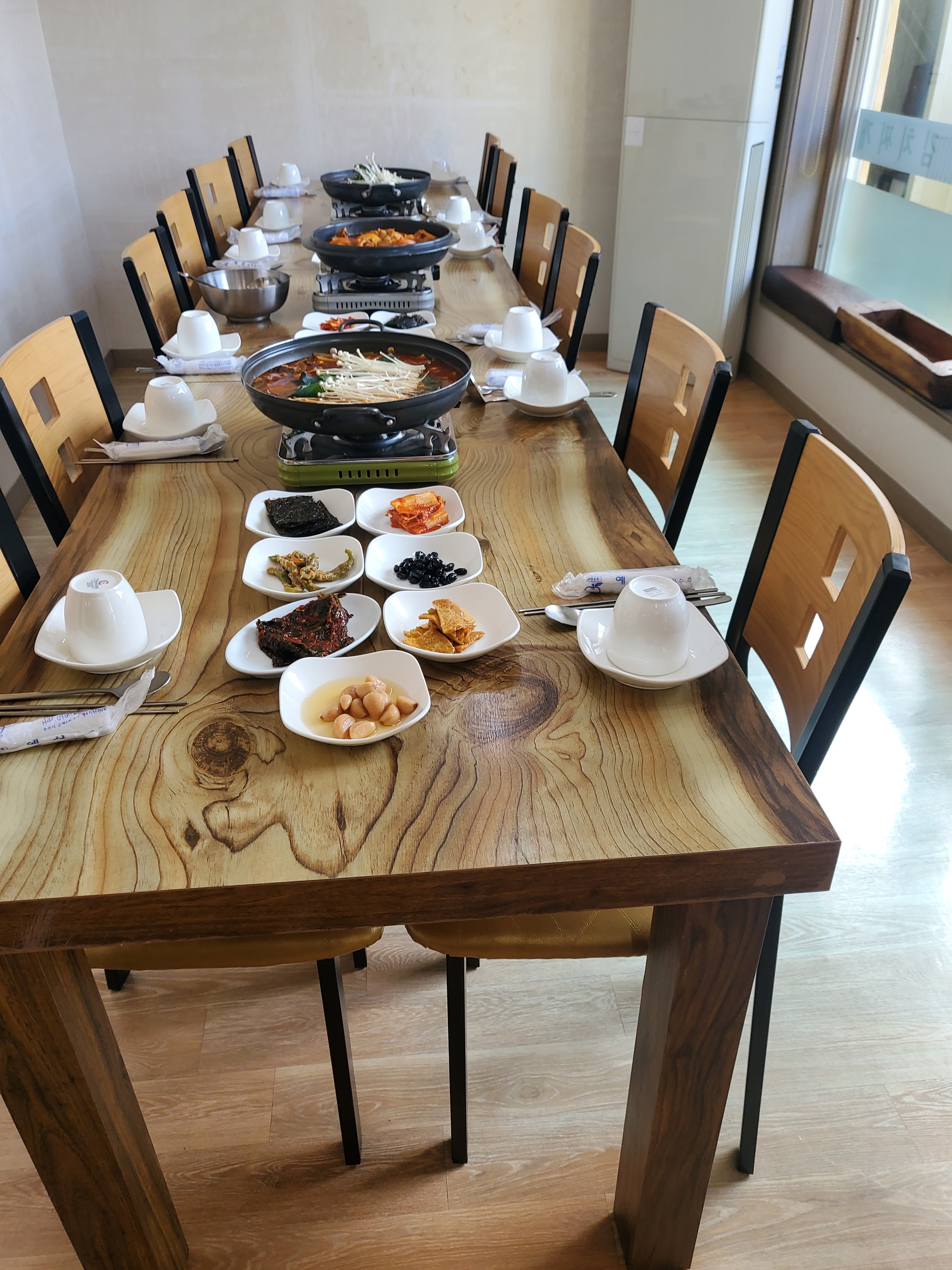 돌바우식당