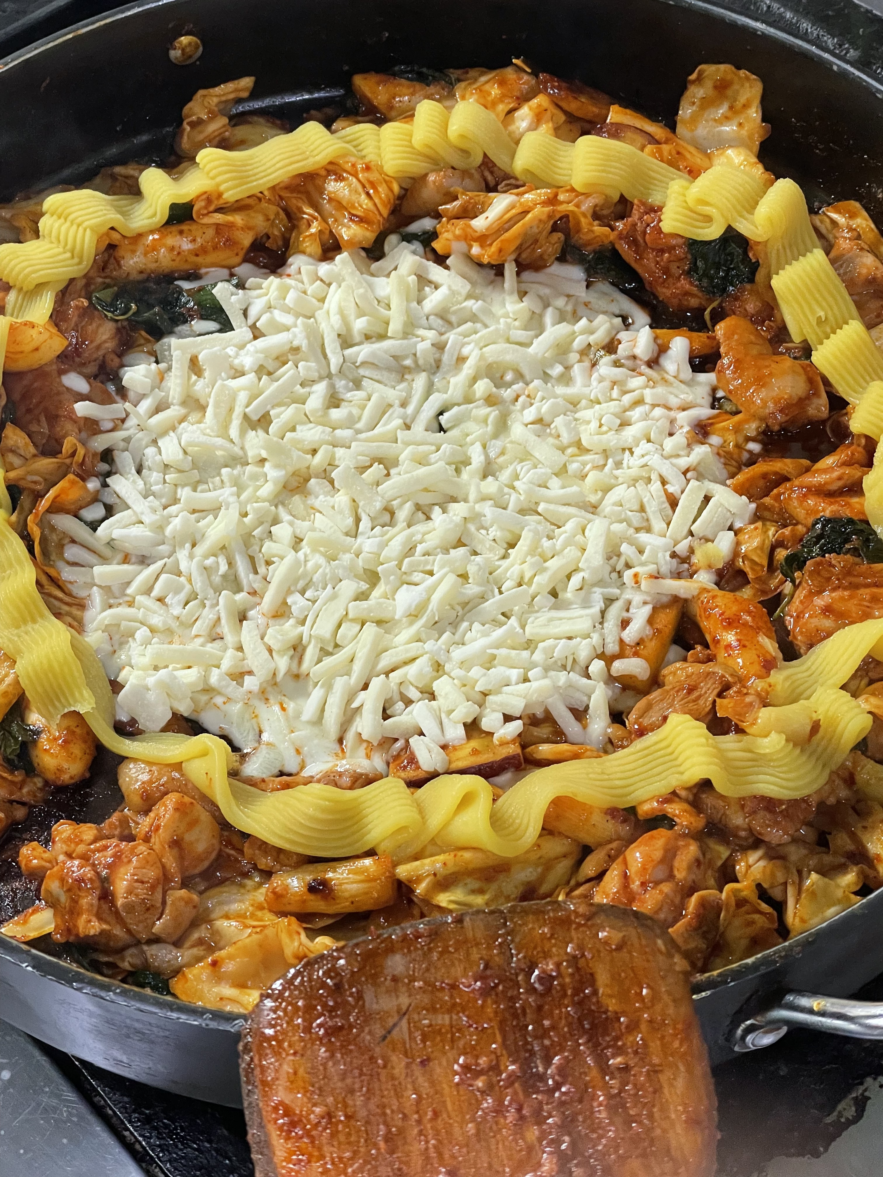 꼬꼬맘 춘천 숯불 닭갈비