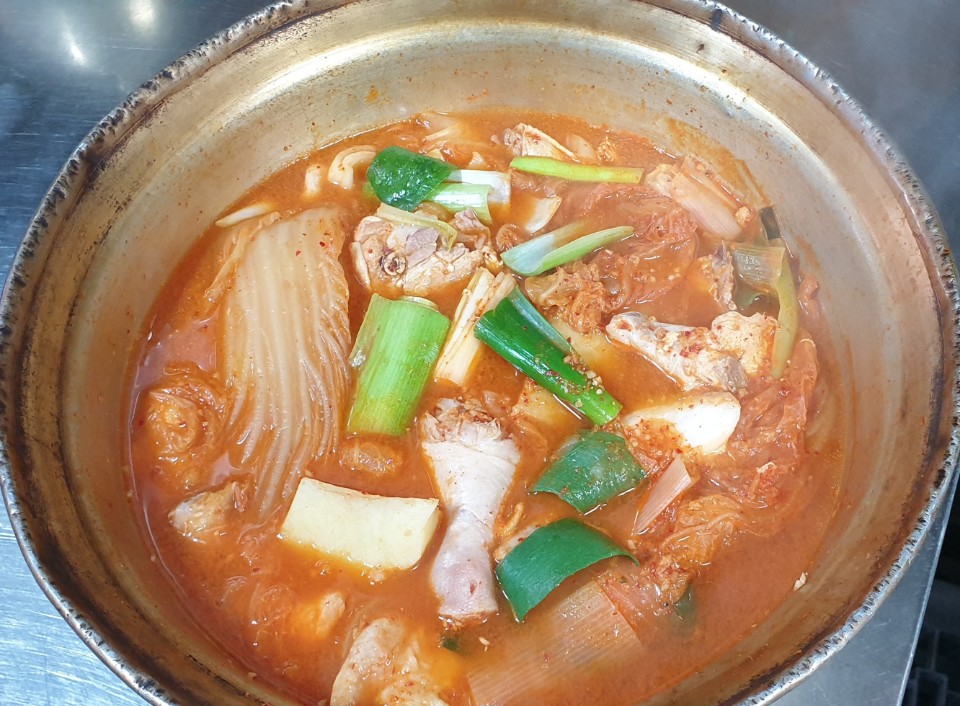 명동찌개마을 신림점