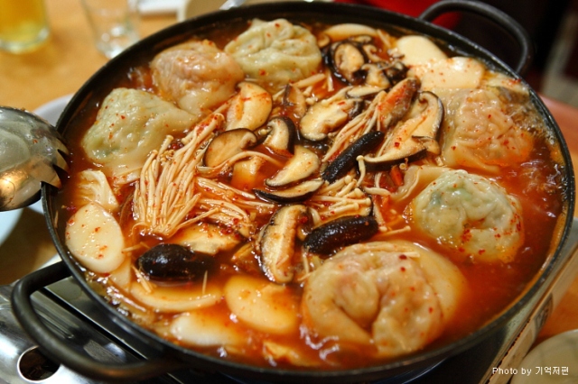 명동칼국수보쌈
