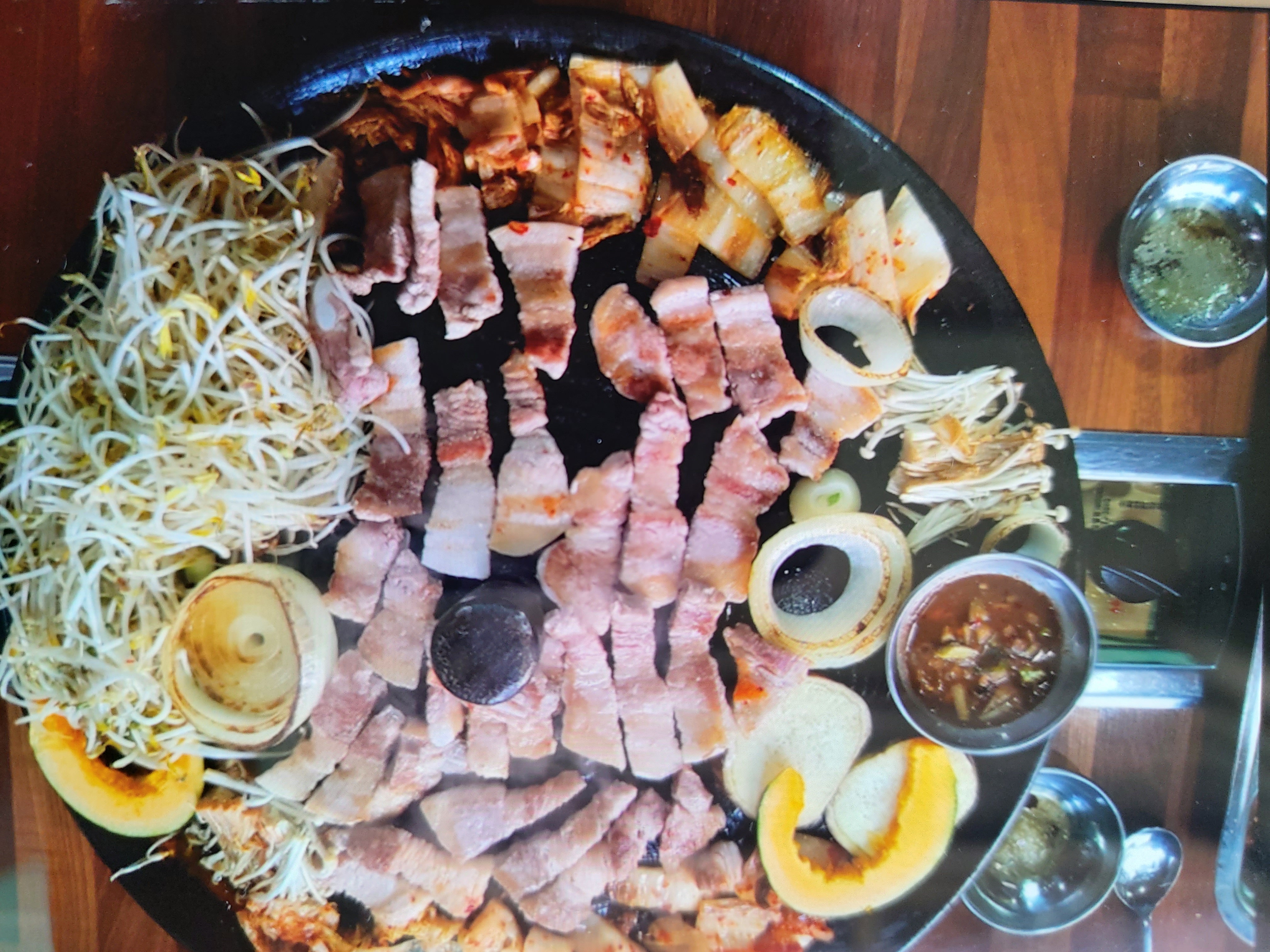 연이네대박집왕솥뚜껑삼겹살