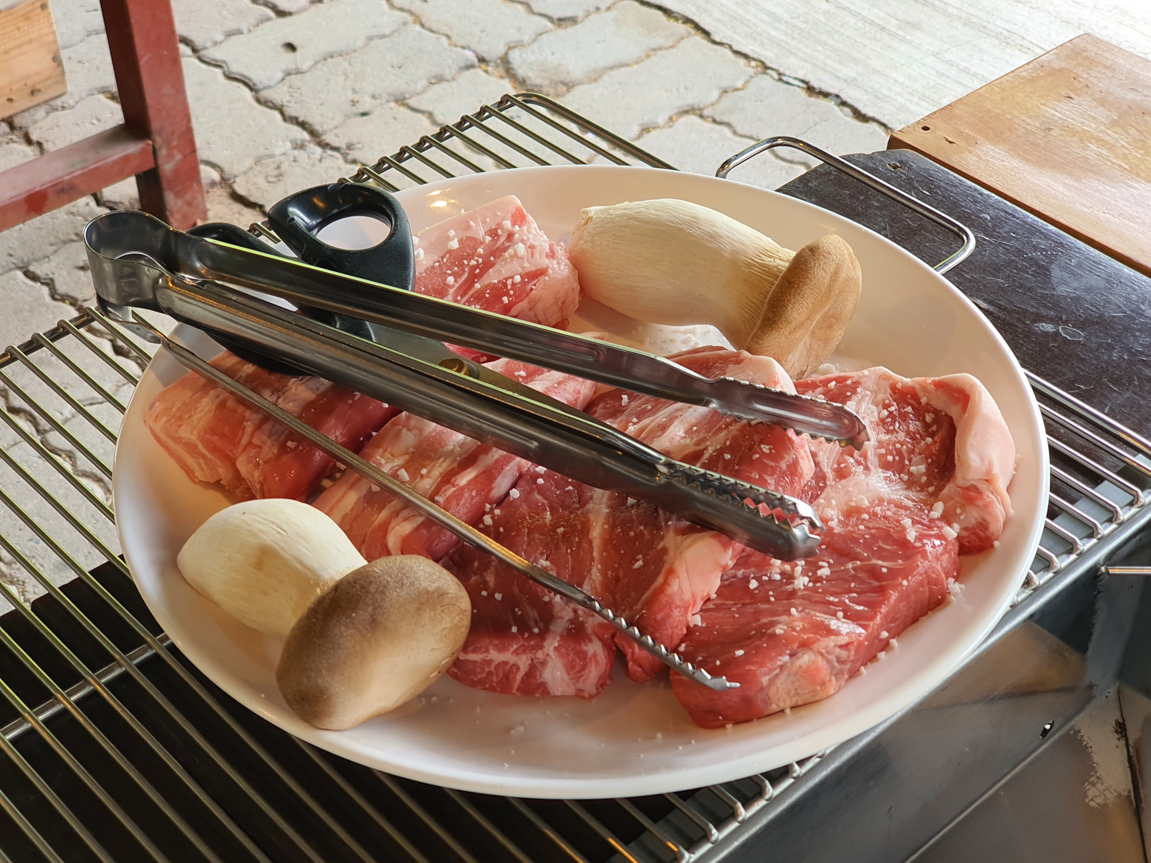 계족산숯불생고기