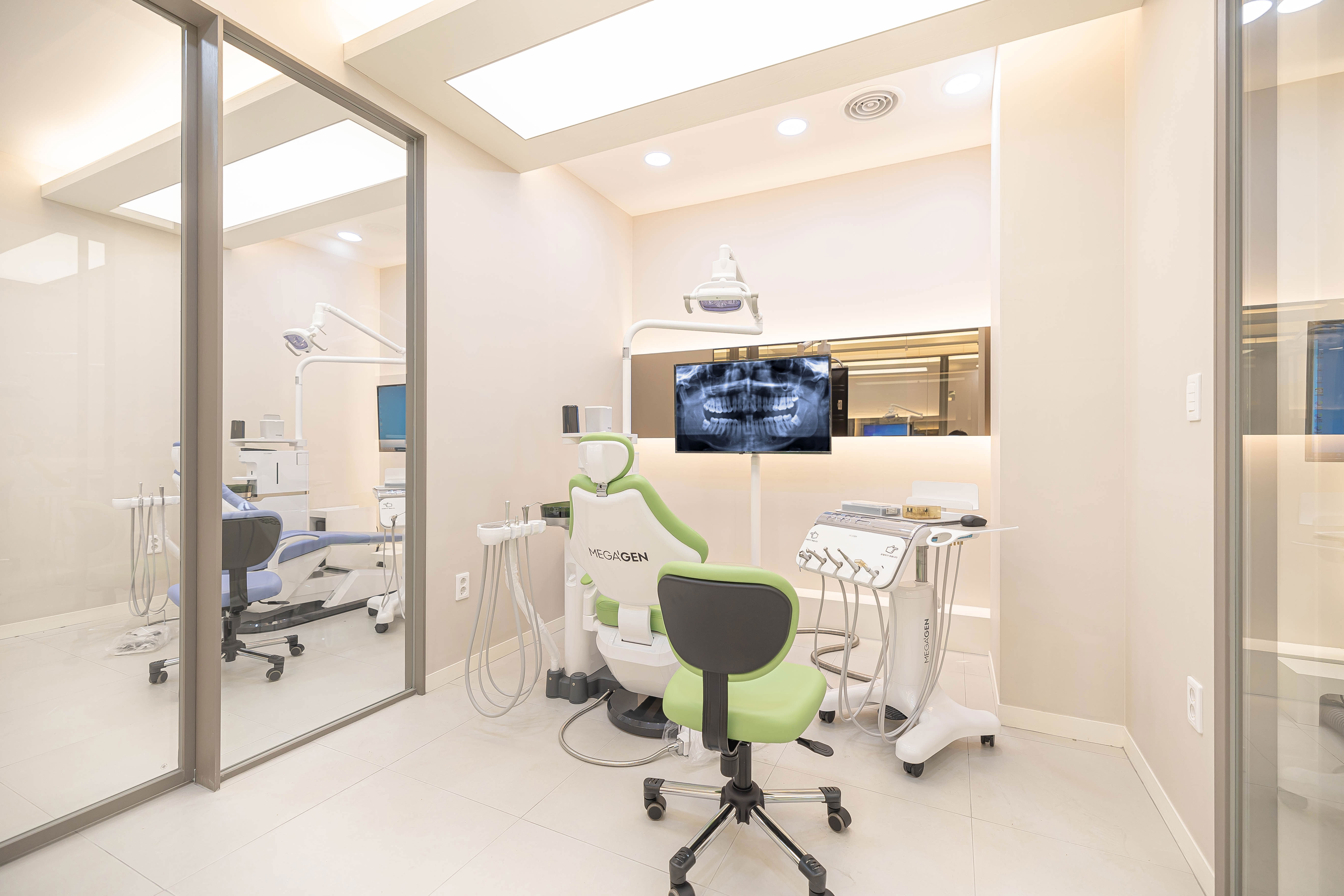 로이스치과의원 대표 이미지