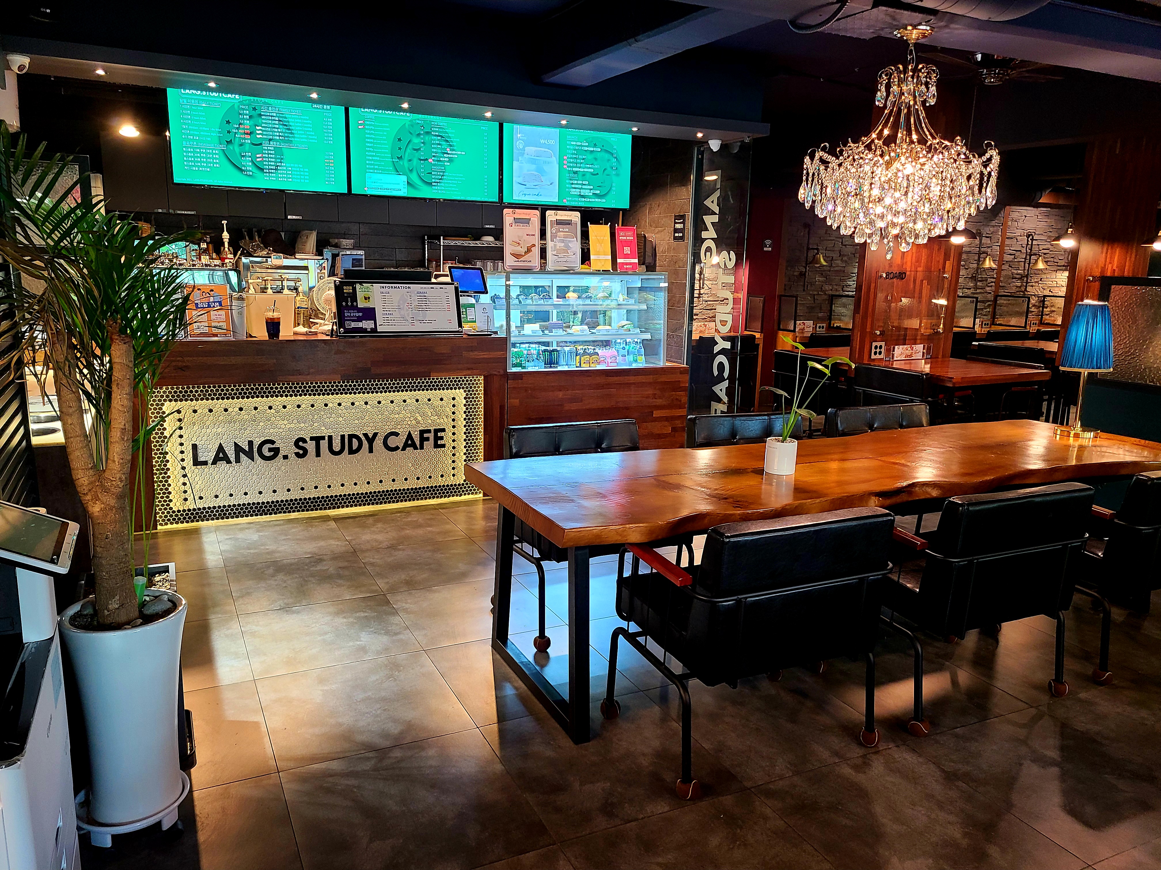 랭스터디카페 세종대점 내부 또는 관련 모습