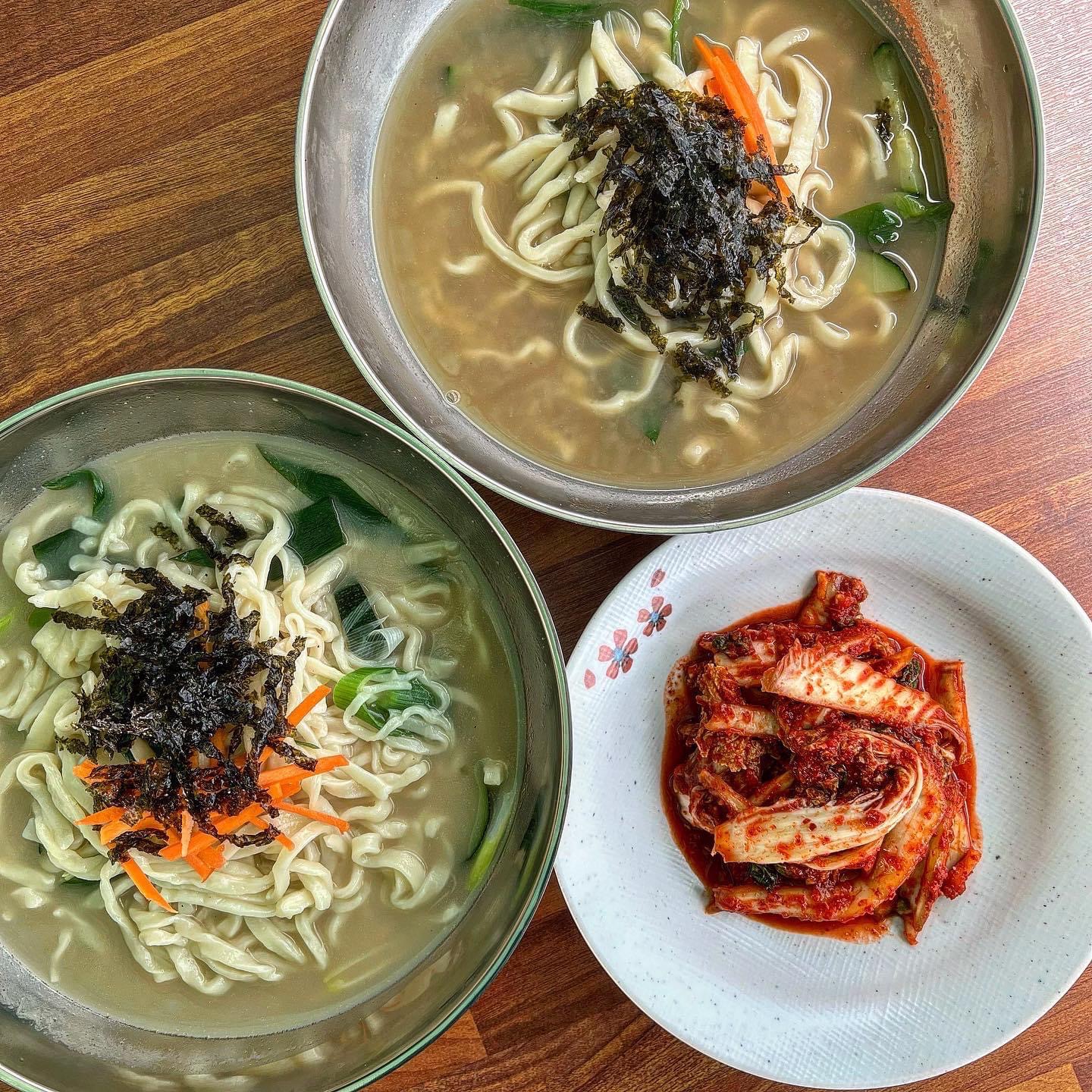 신음칼국수