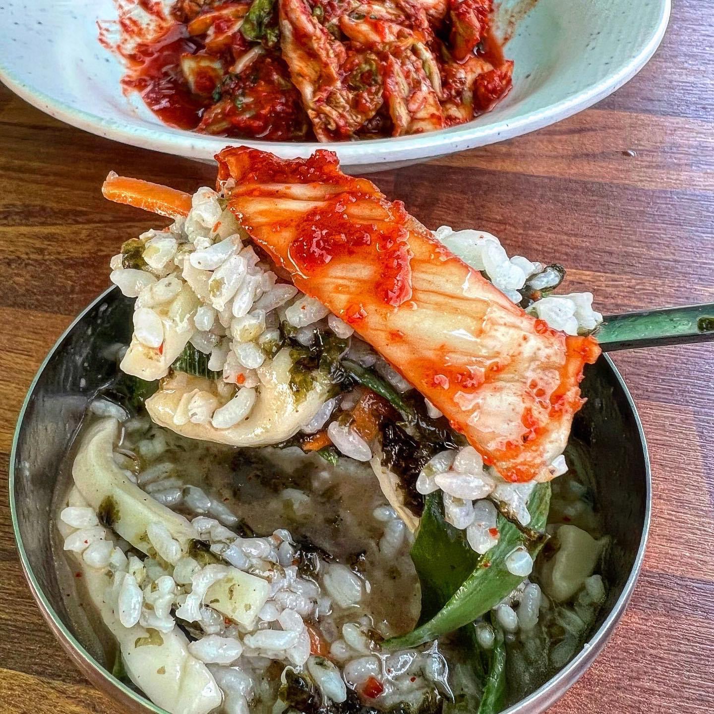 신음칼국수