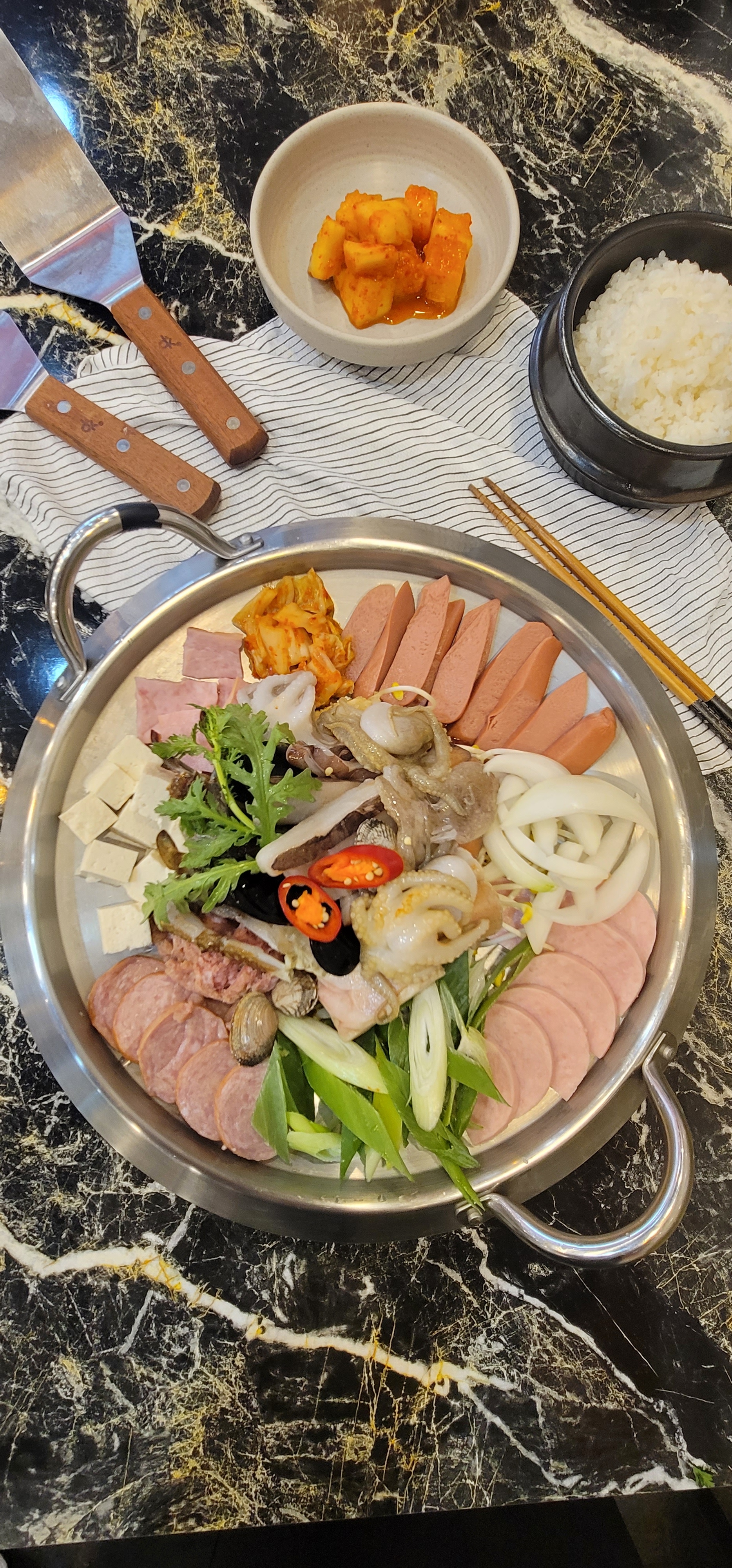 청년부대찌개&닭갈비 대구혁신도시점