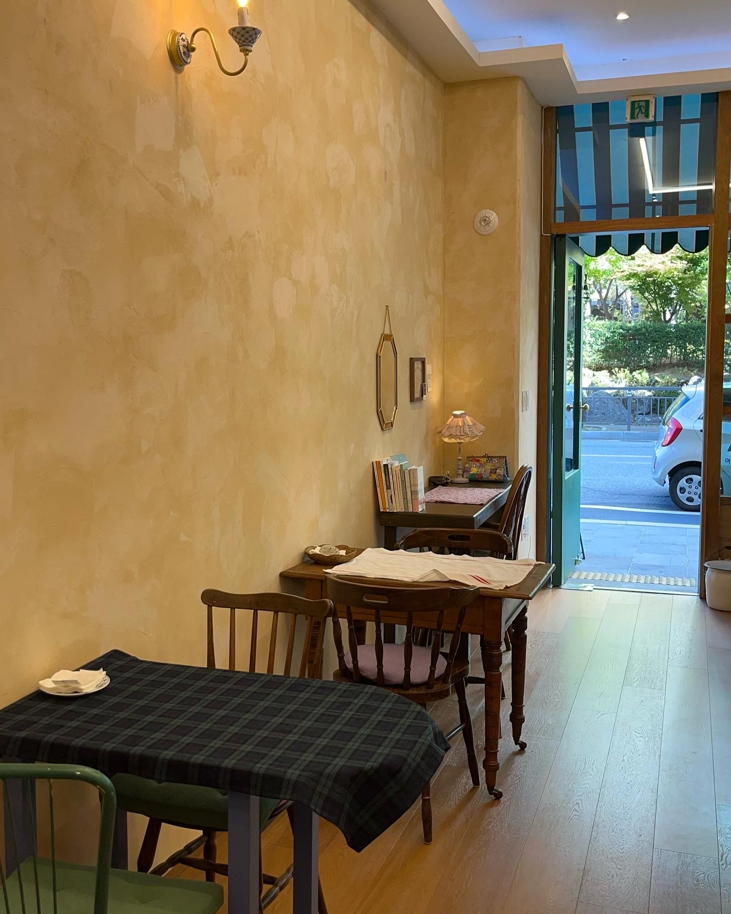 오븐더도어 대표 이미지