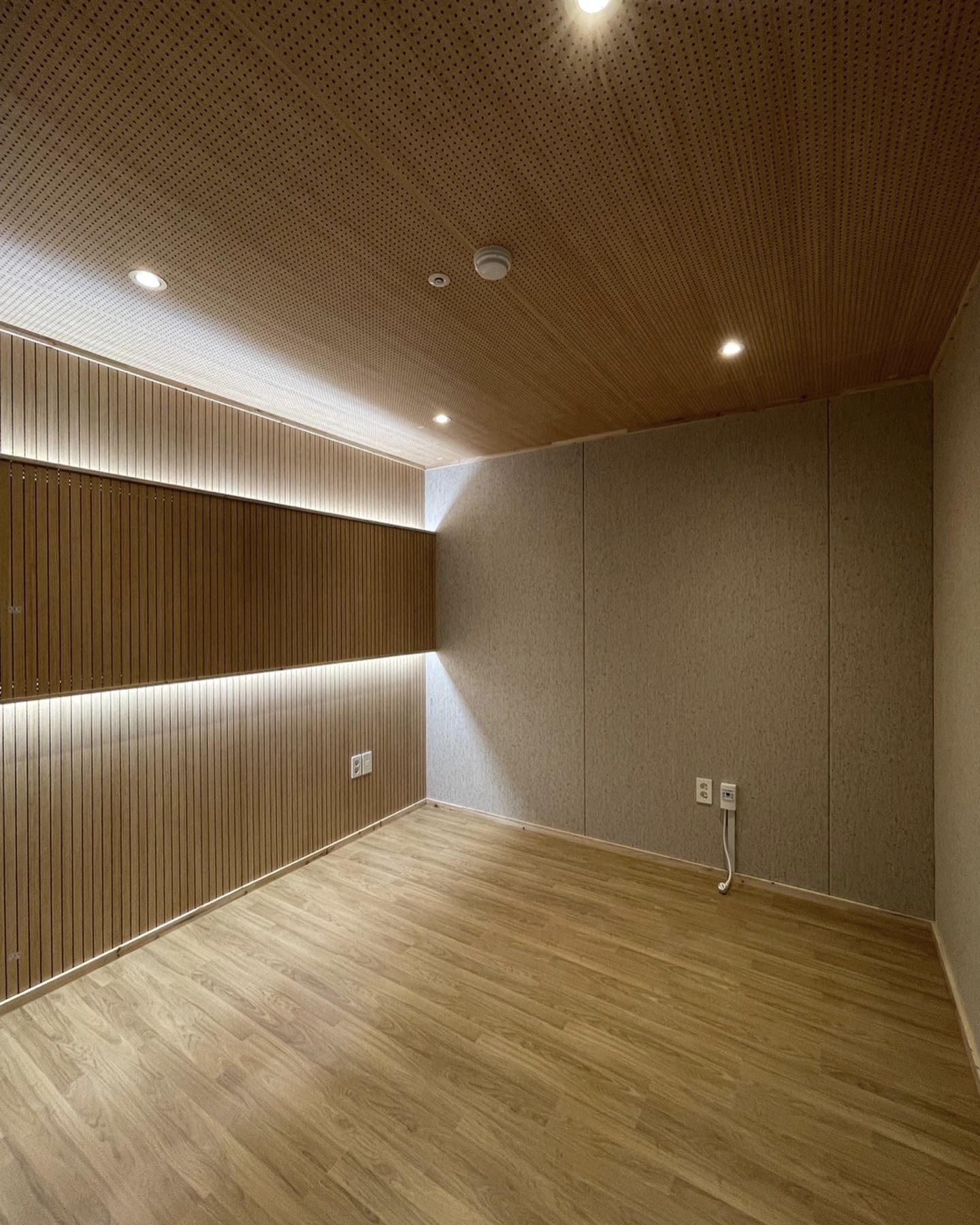 1번째 스튜디오 사진