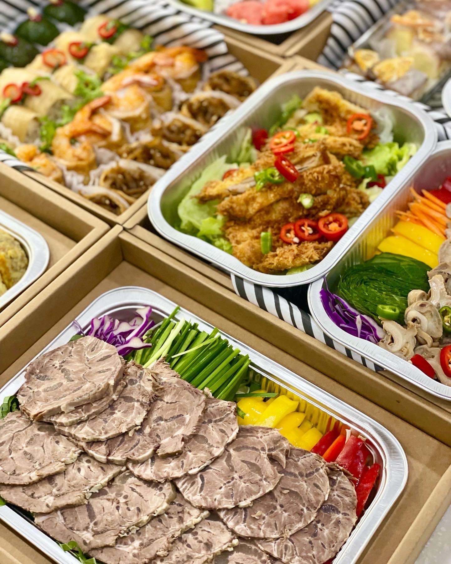 동고리 도시락 음식 사진