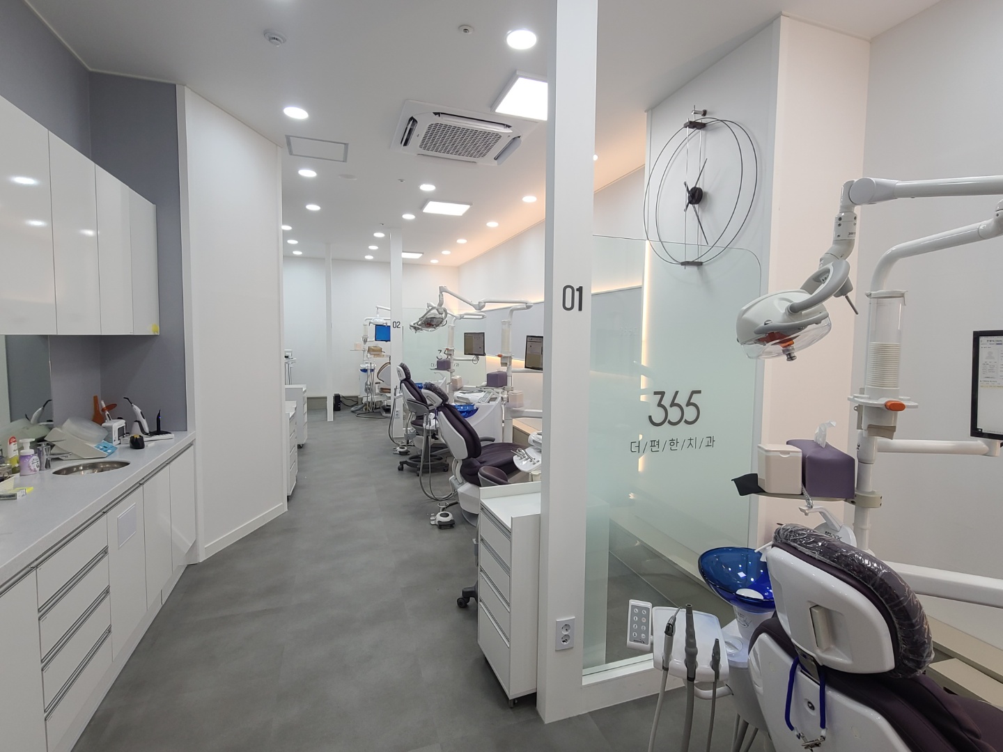 365더편한치과의원 내부 전경