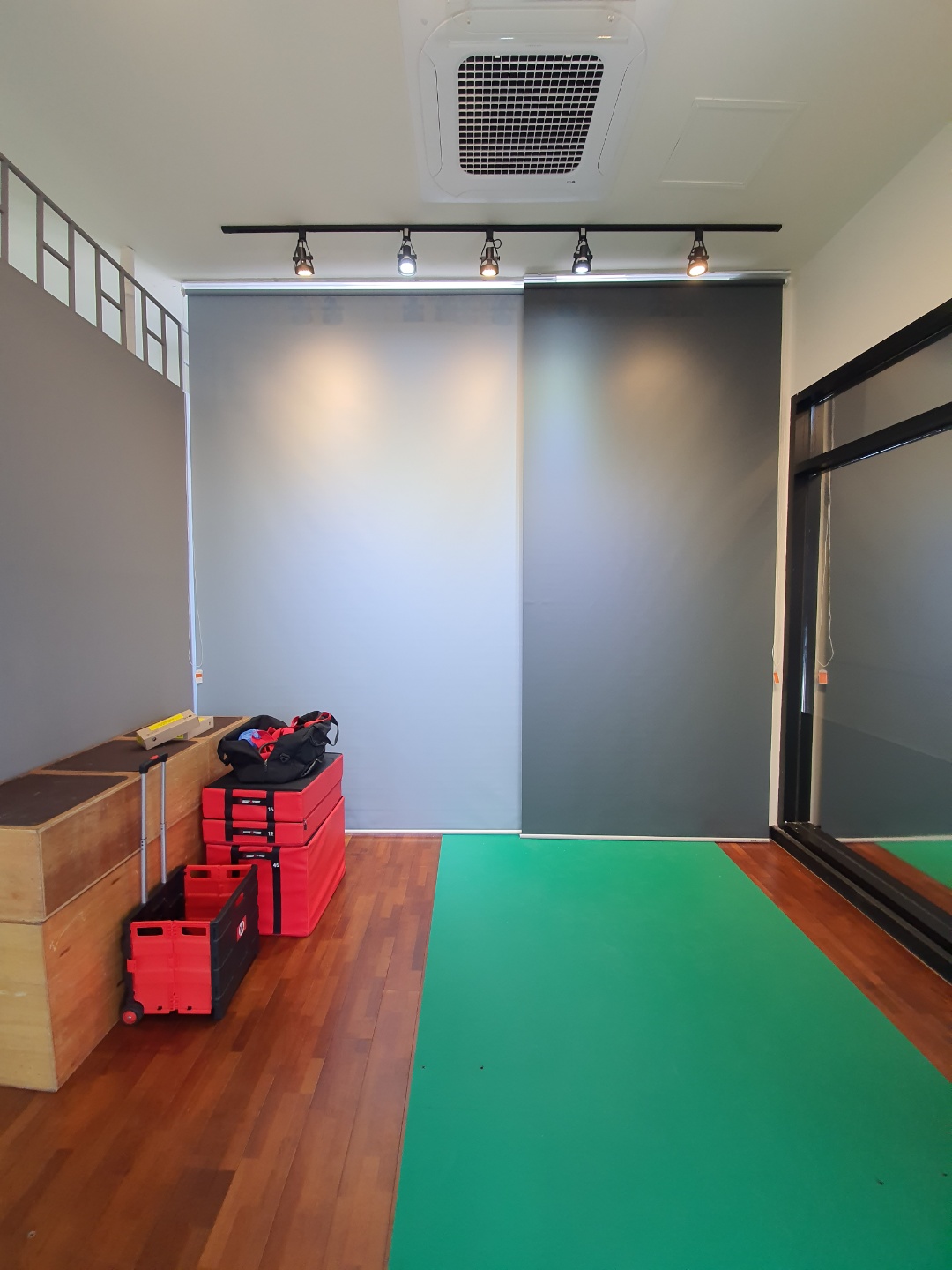 리블 커텐커튼 대표 이미지