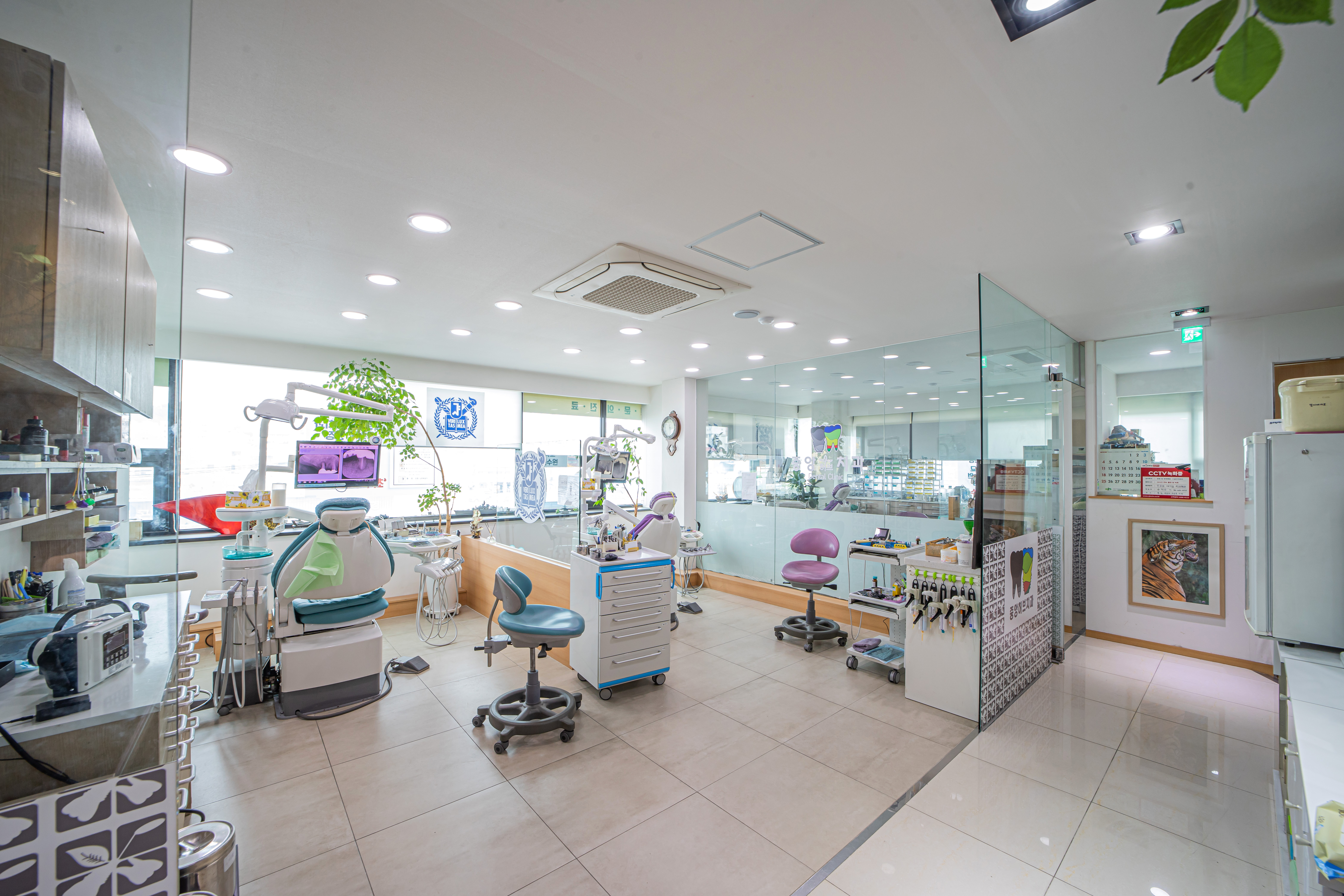 중앙허브치과의원 대표 이미지