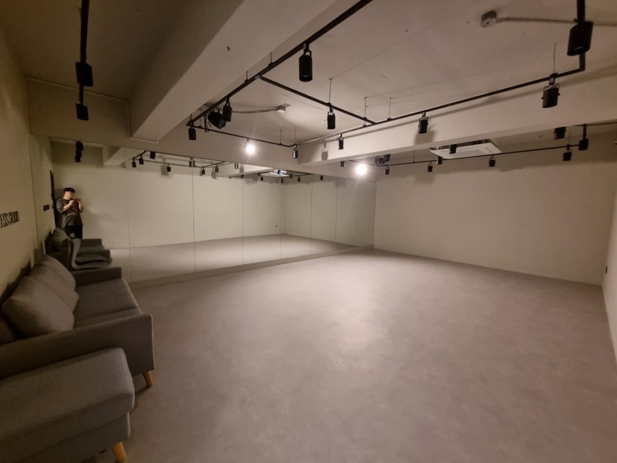 2번째 스튜디오 사진