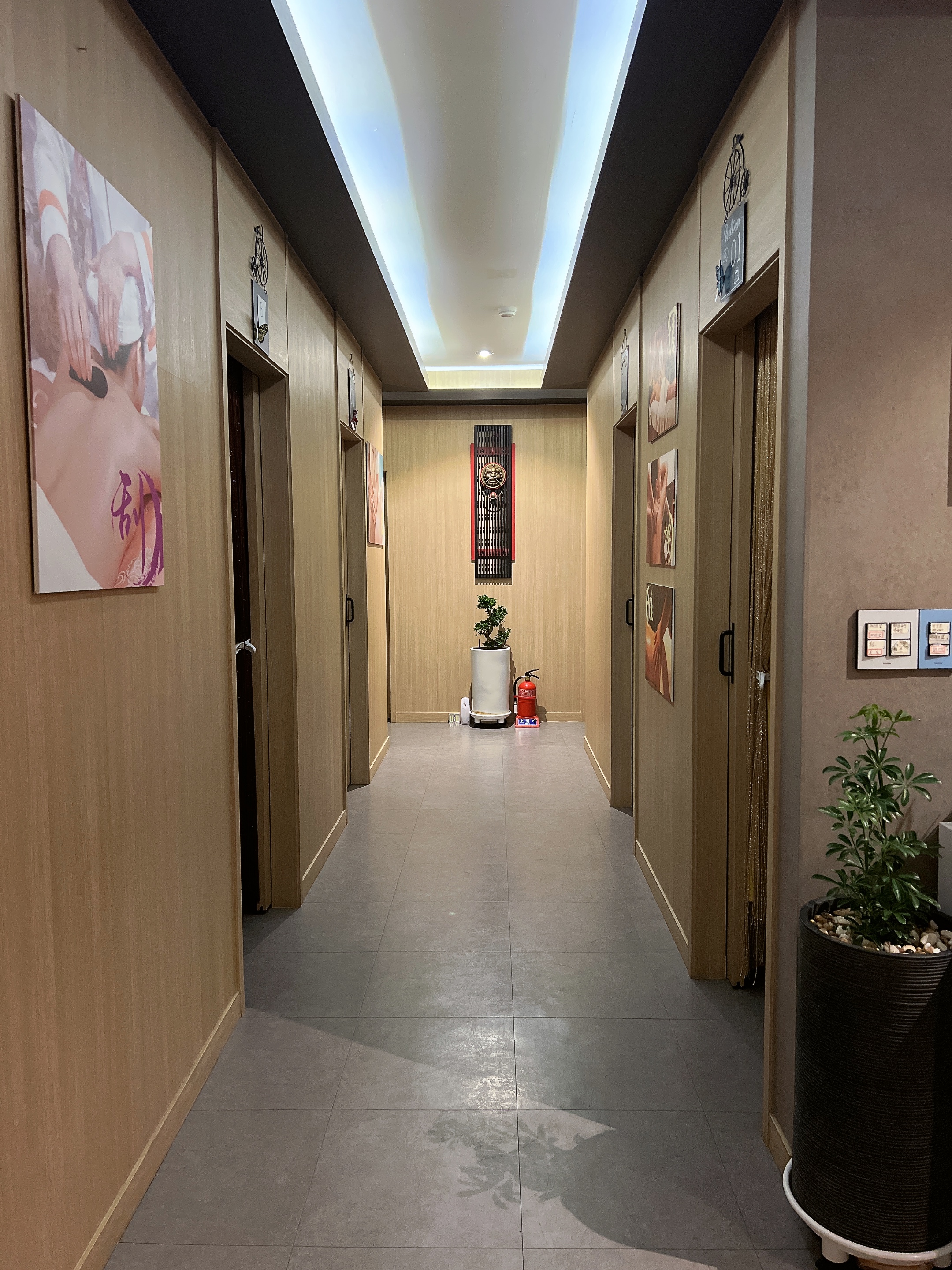 명품마사지 photo 6