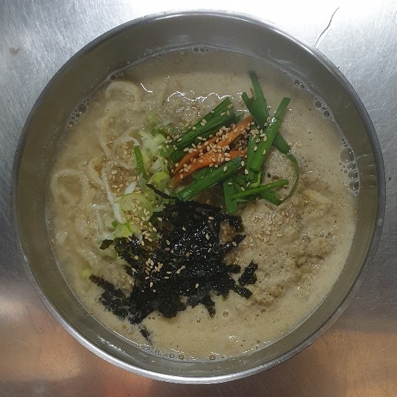 다래홍두깨손칼국수