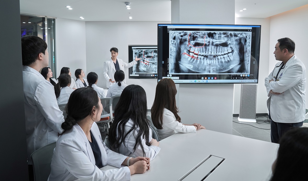 고르다치과의원 강남점 대표 이미지