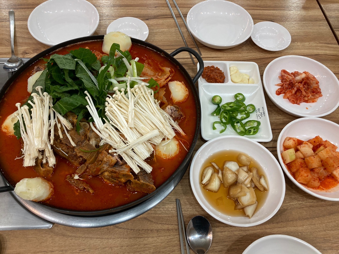 흥부네시래기감자탕