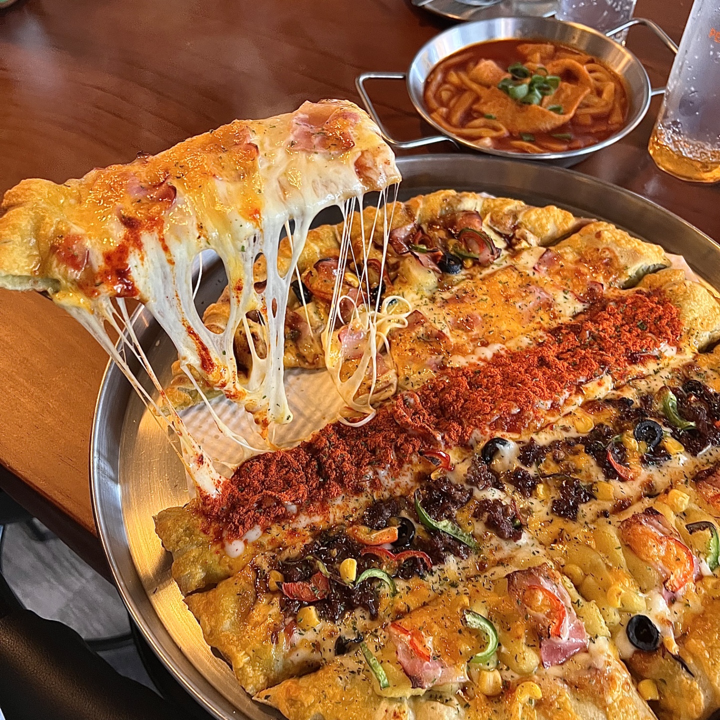 피제이 피자 펍