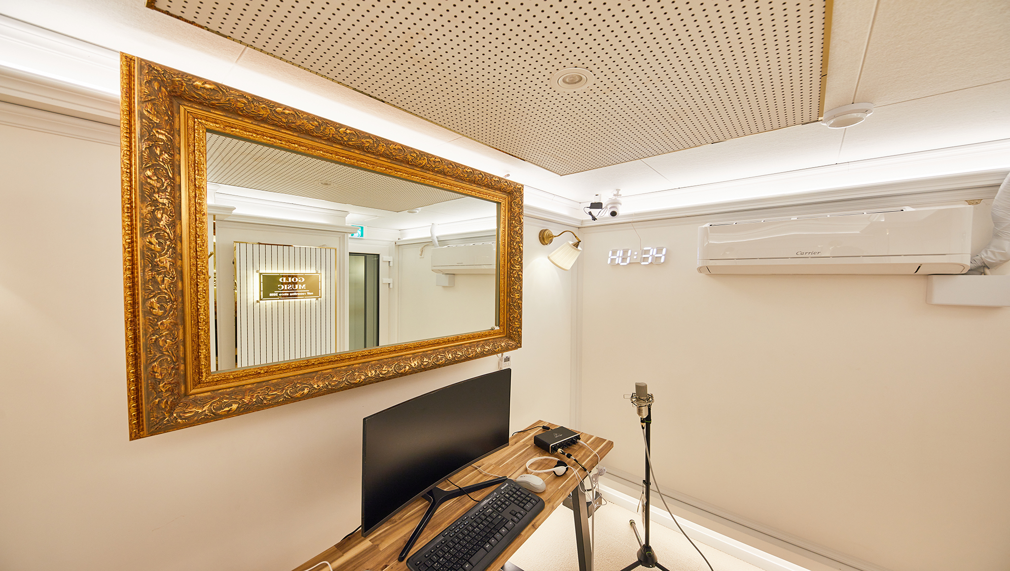 4번째 스튜디오 사진