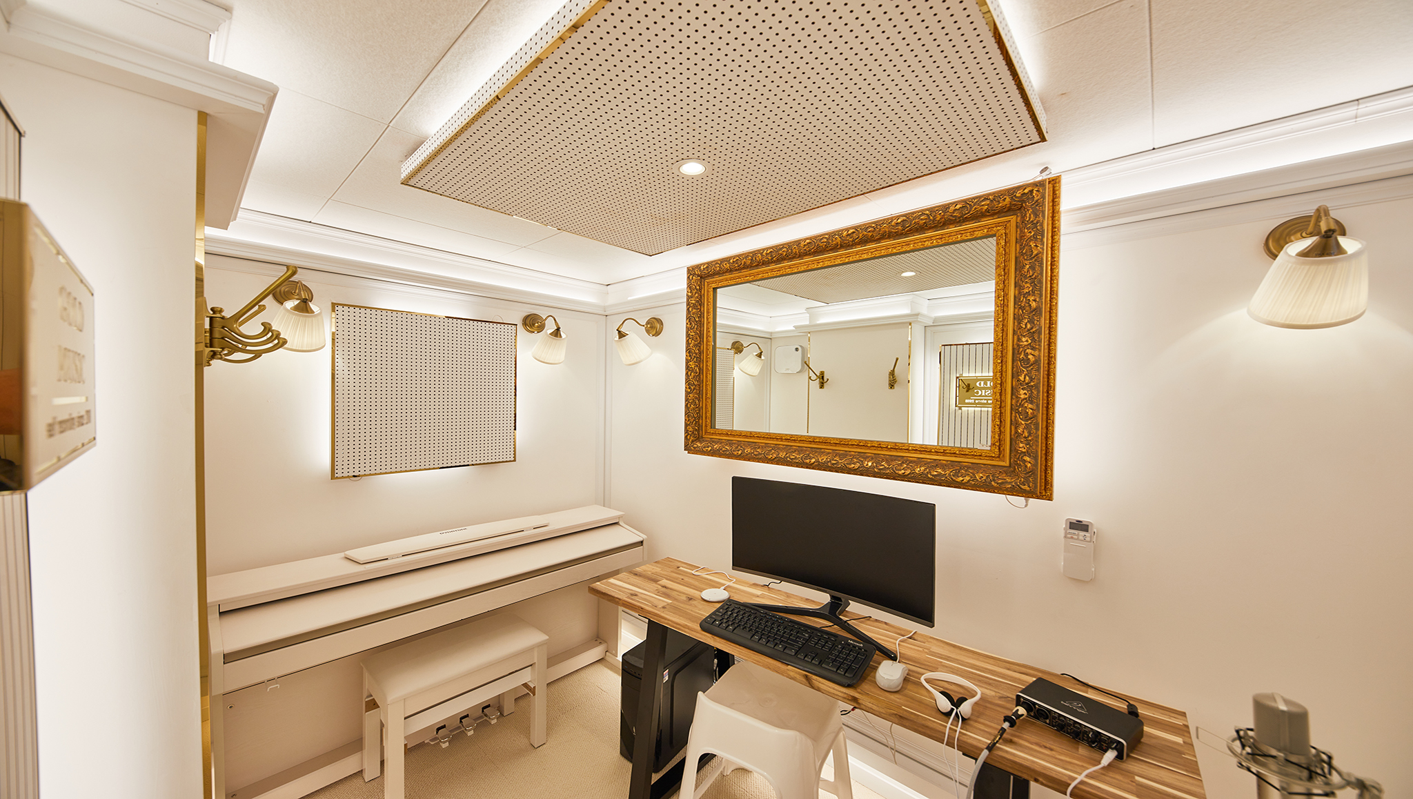 1번째 스튜디오 사진