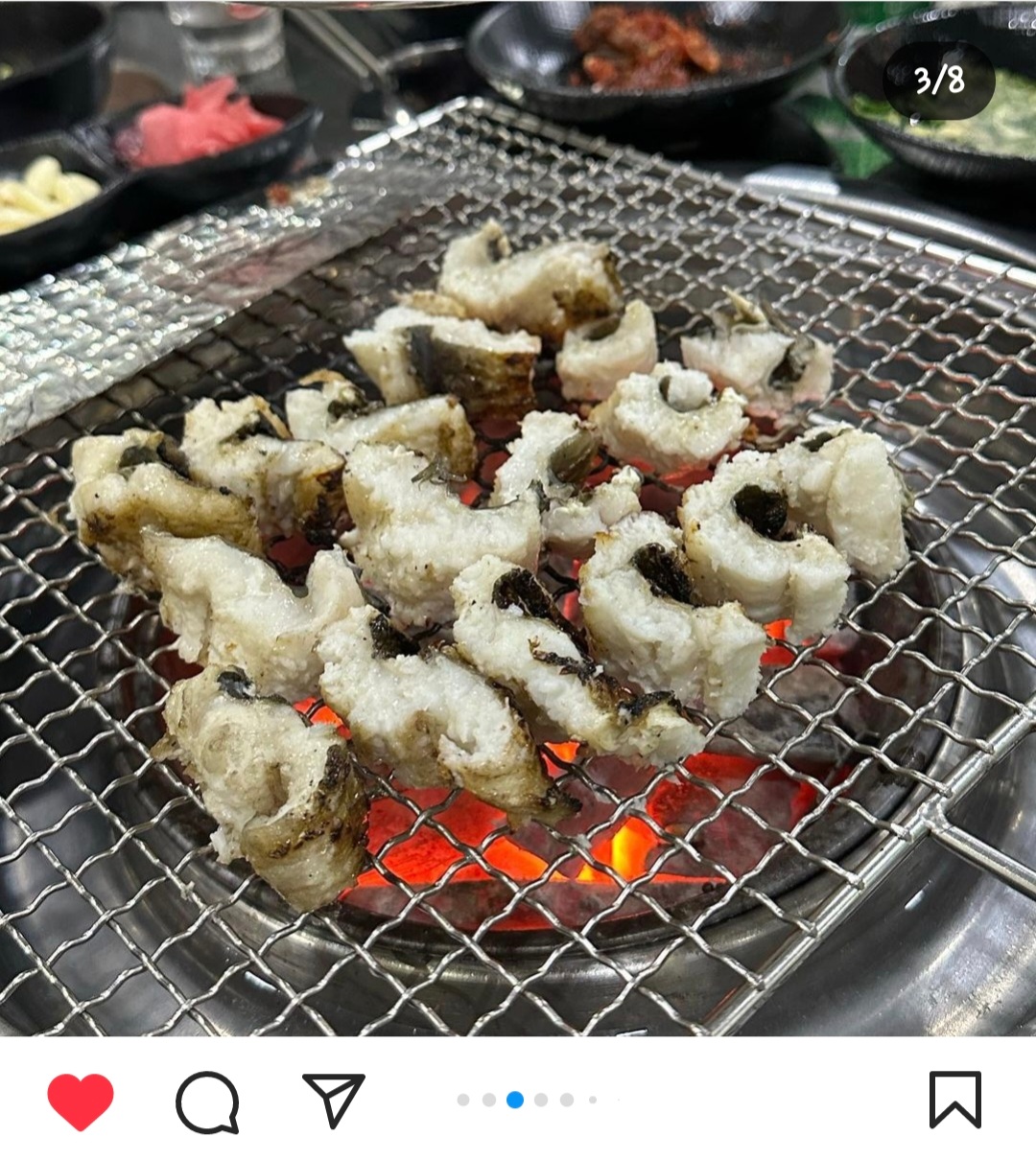덕이네서 장어굽자