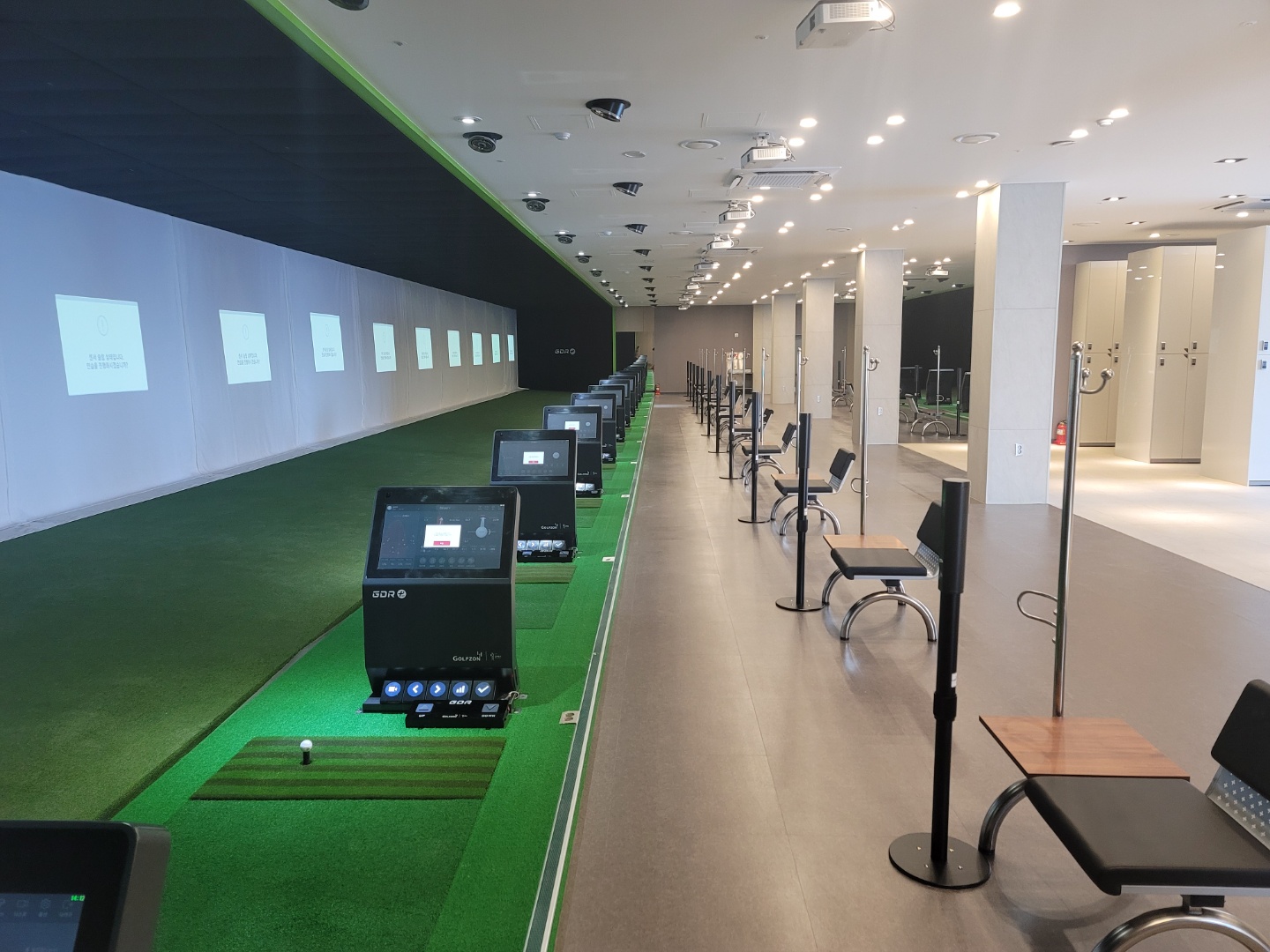 골프존파크&GDR연습장 항구브라보점