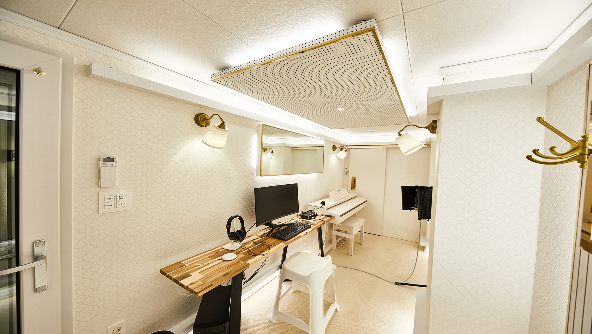 2번째 스튜디오 사진