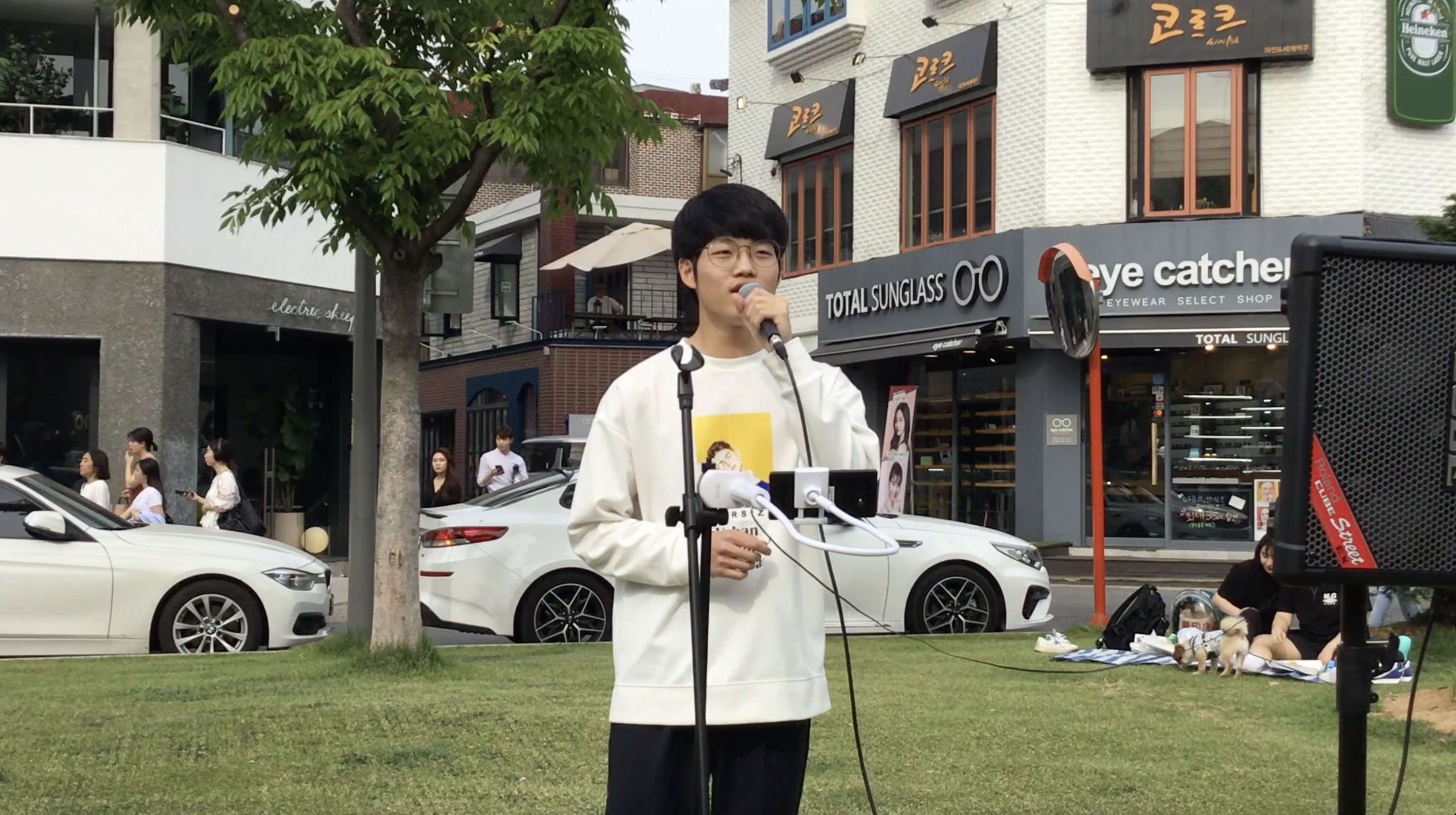 기발한 보컬 강남