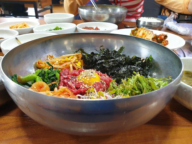 숯불돼지갈비추부마을