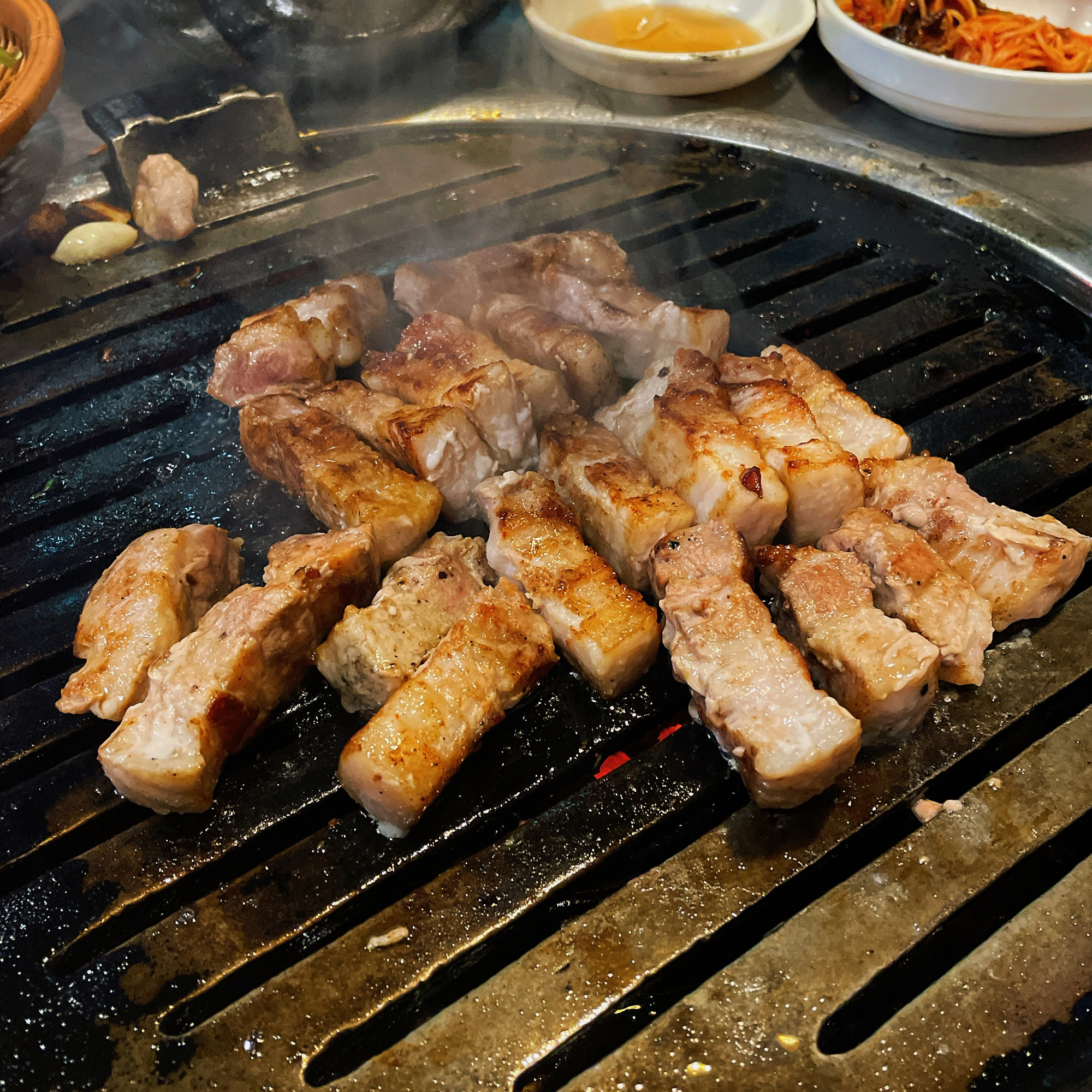 돼지네 연탄구이