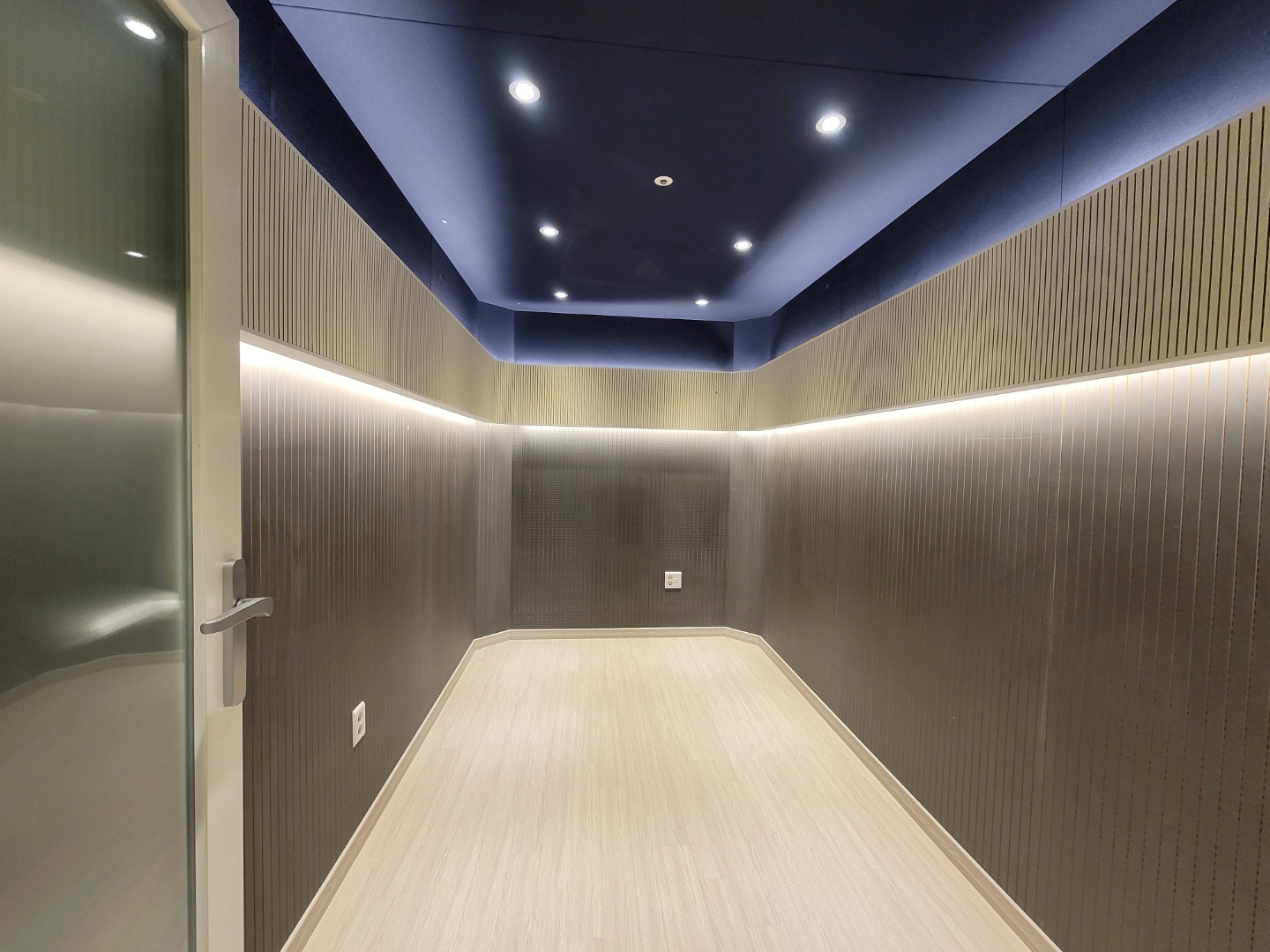 1번째 스튜디오 사진