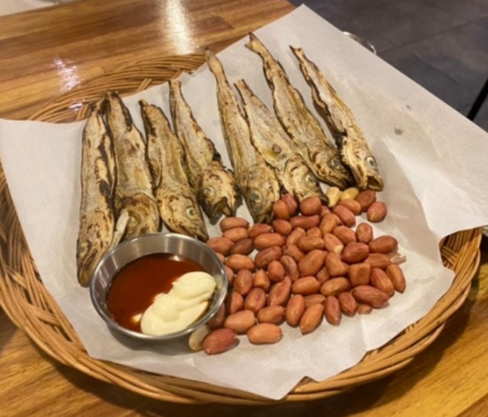 꼬꼬댁 숯불통닭