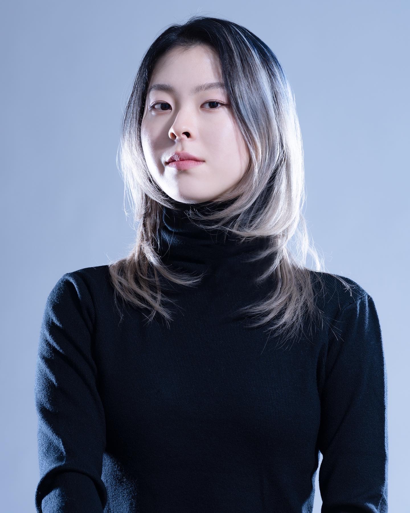 셀러브리티 내부 또는 관련 모습