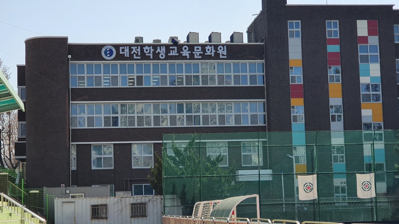 간판 탑 인테리어 금속창호