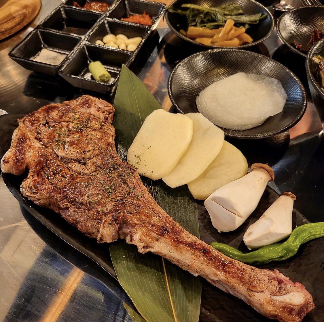 부산 남구 삼겹살 전문점 오겹살 돼지껍데기 돼지뒷고기 항정살 통삼겹 한돈 목살 호웅가든