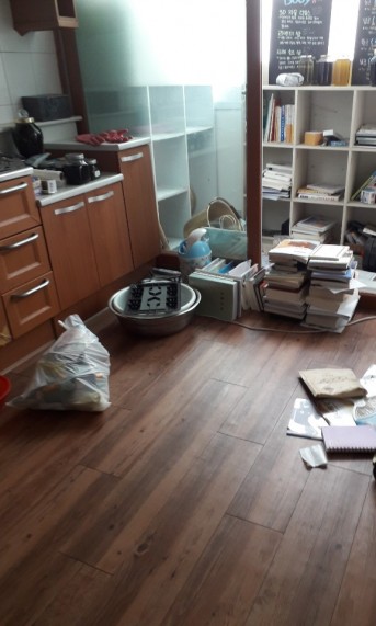 가정집살림정리 가구정리 빈집정리처리 이민짐정리 폐가전 대표 이미지