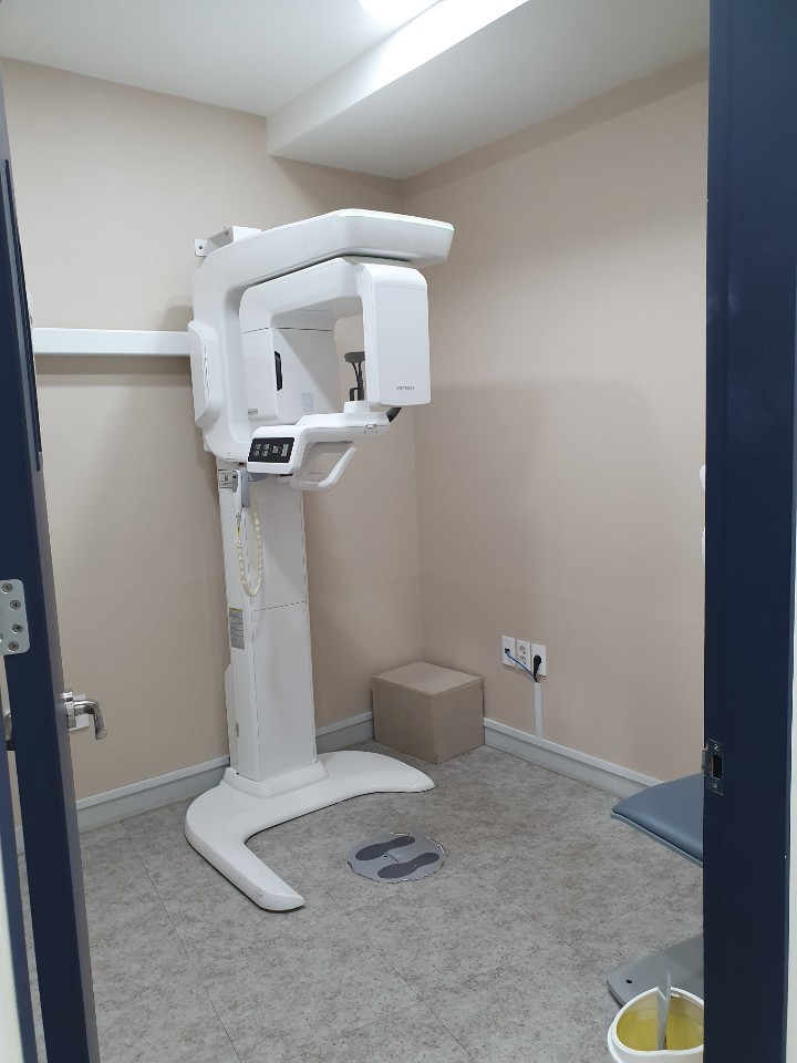 더바른플란트치과의원 대표 이미지