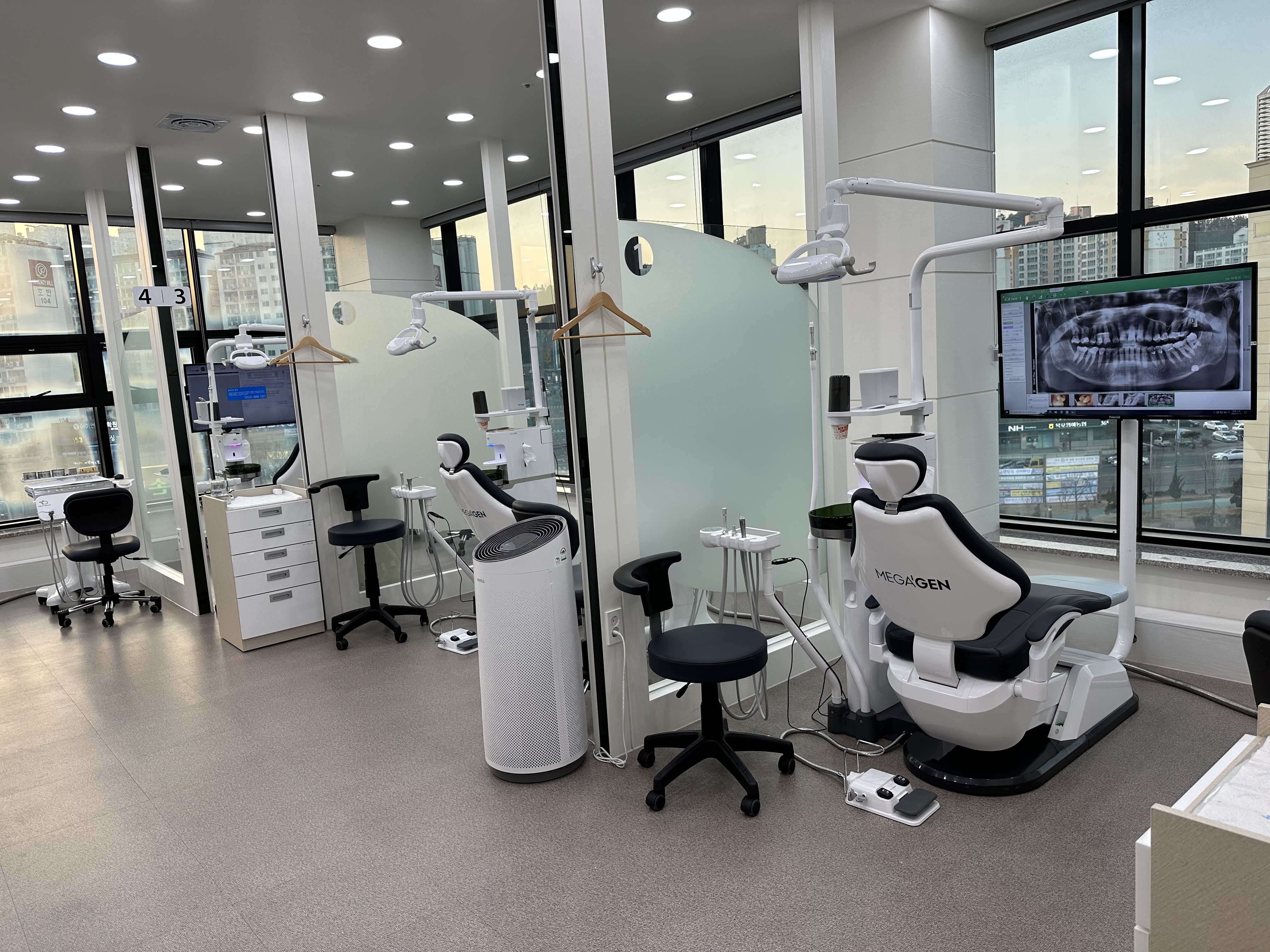 우리가족치과의원 대표 이미지