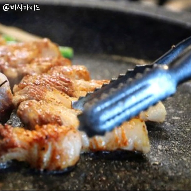 가까운 삼겹살전문점 경북 경산시 오겹살 돼지껍데기 돼지뒷고기 항정살 통삼겹 한돈 목살 돈 하양대가대 본점