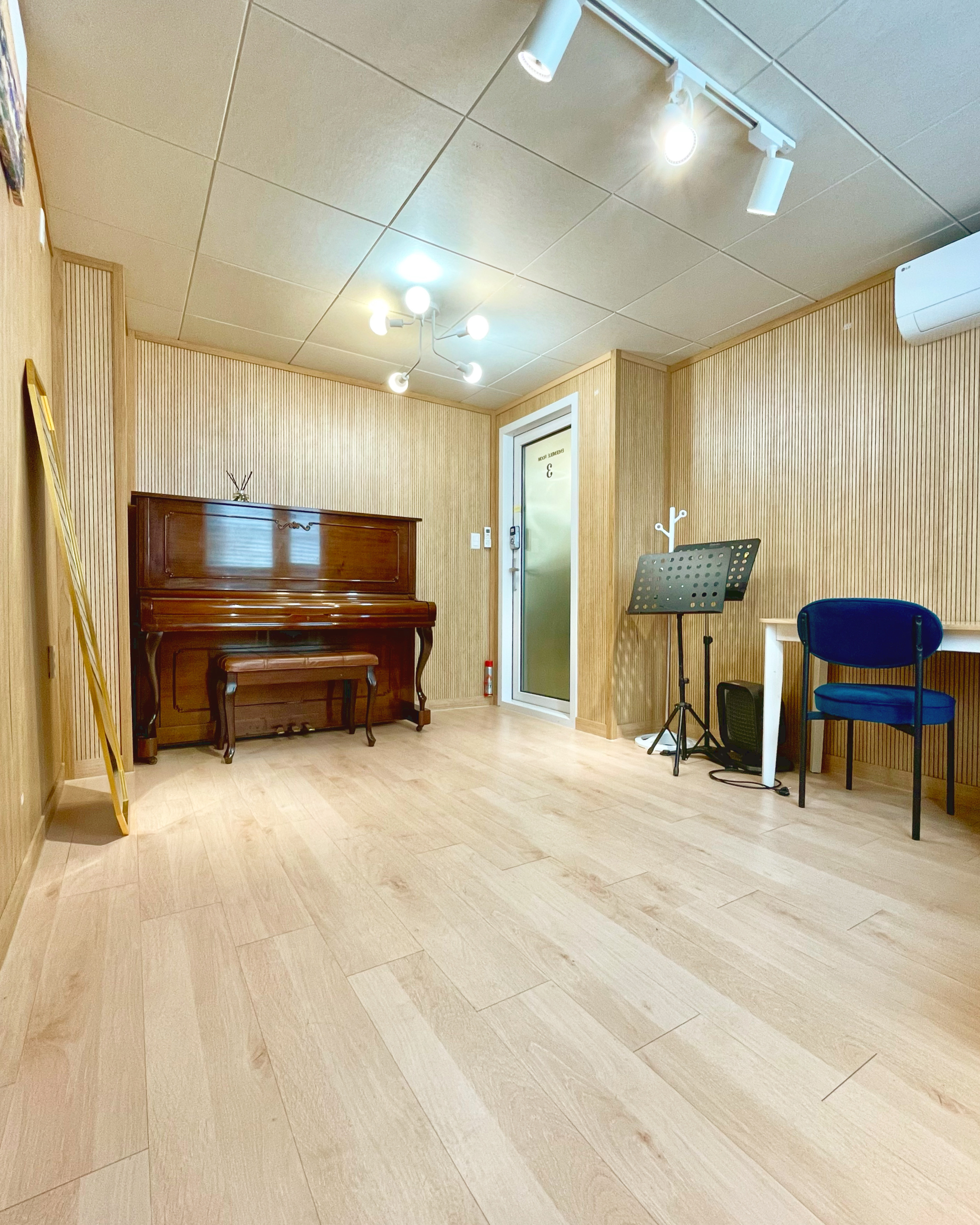 1번째 스튜디오 사진